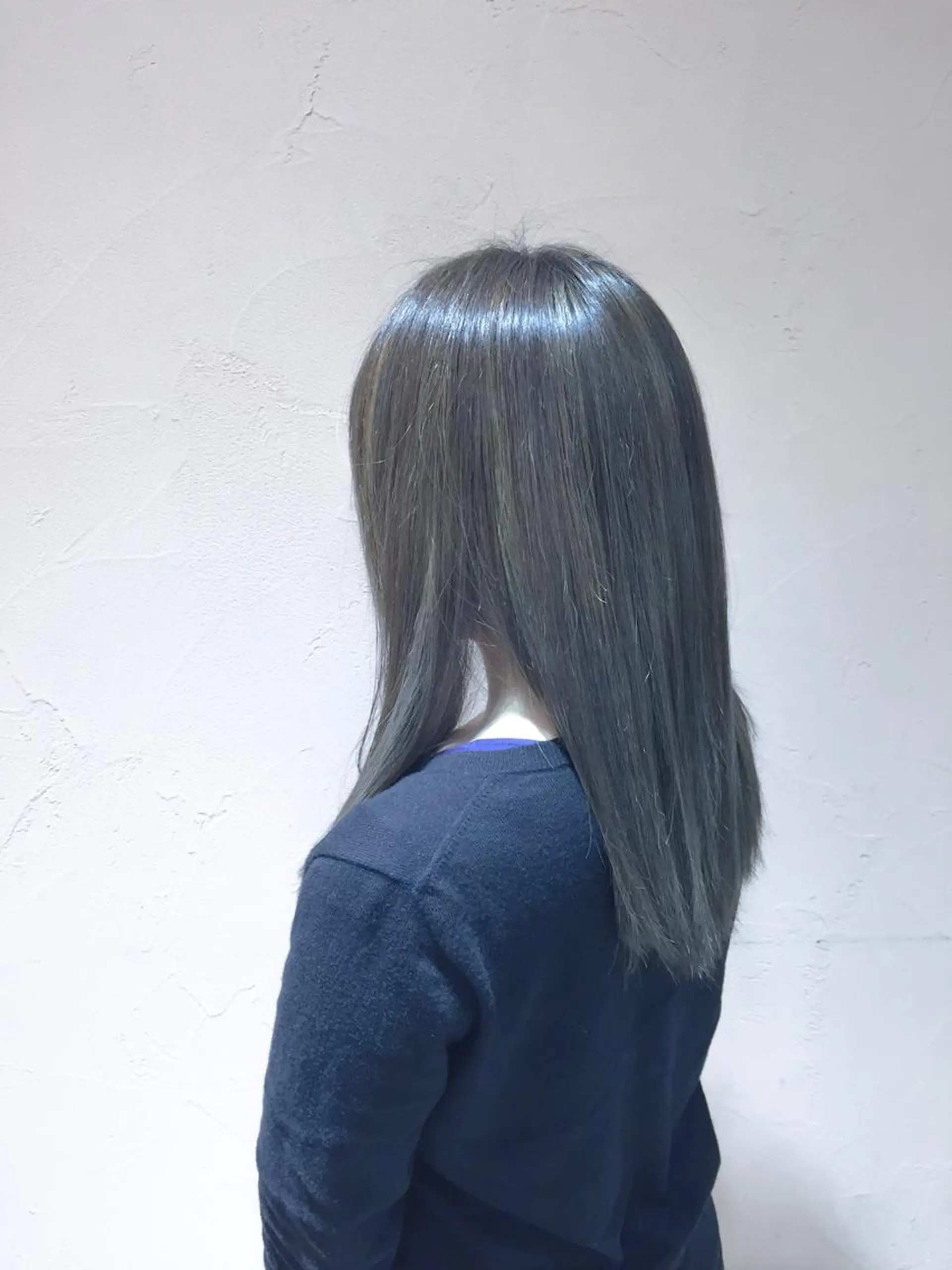 セミロング カラー アッシュ アッシュグレー アッシュグレージュ グレージュ un 溝の口 伊豆本のマツエク・マツパデザイン