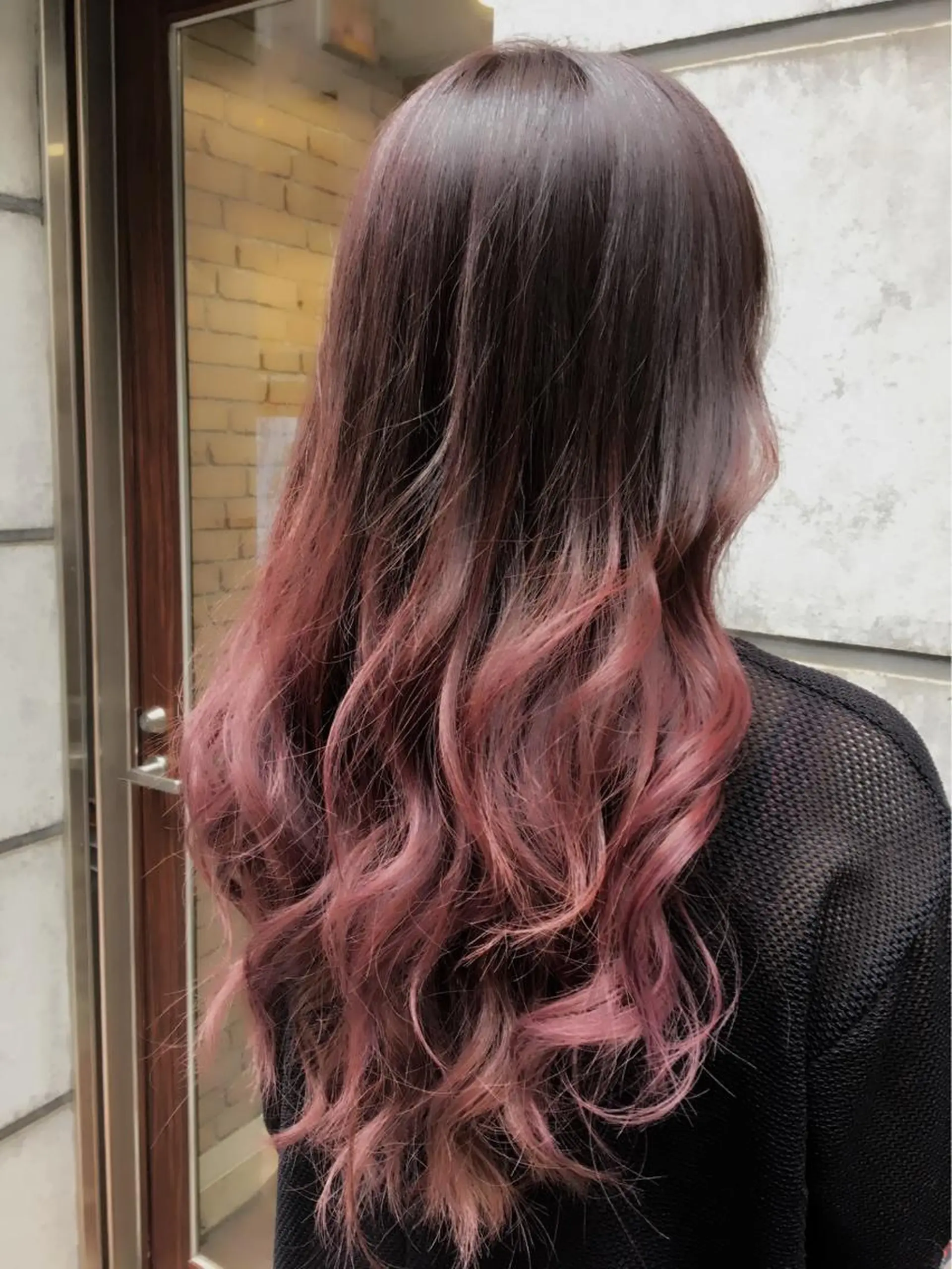 セミロング ロング カラー ピンクカラー 👑指名率No.1 👑坂口飛翔のヘアスタイル