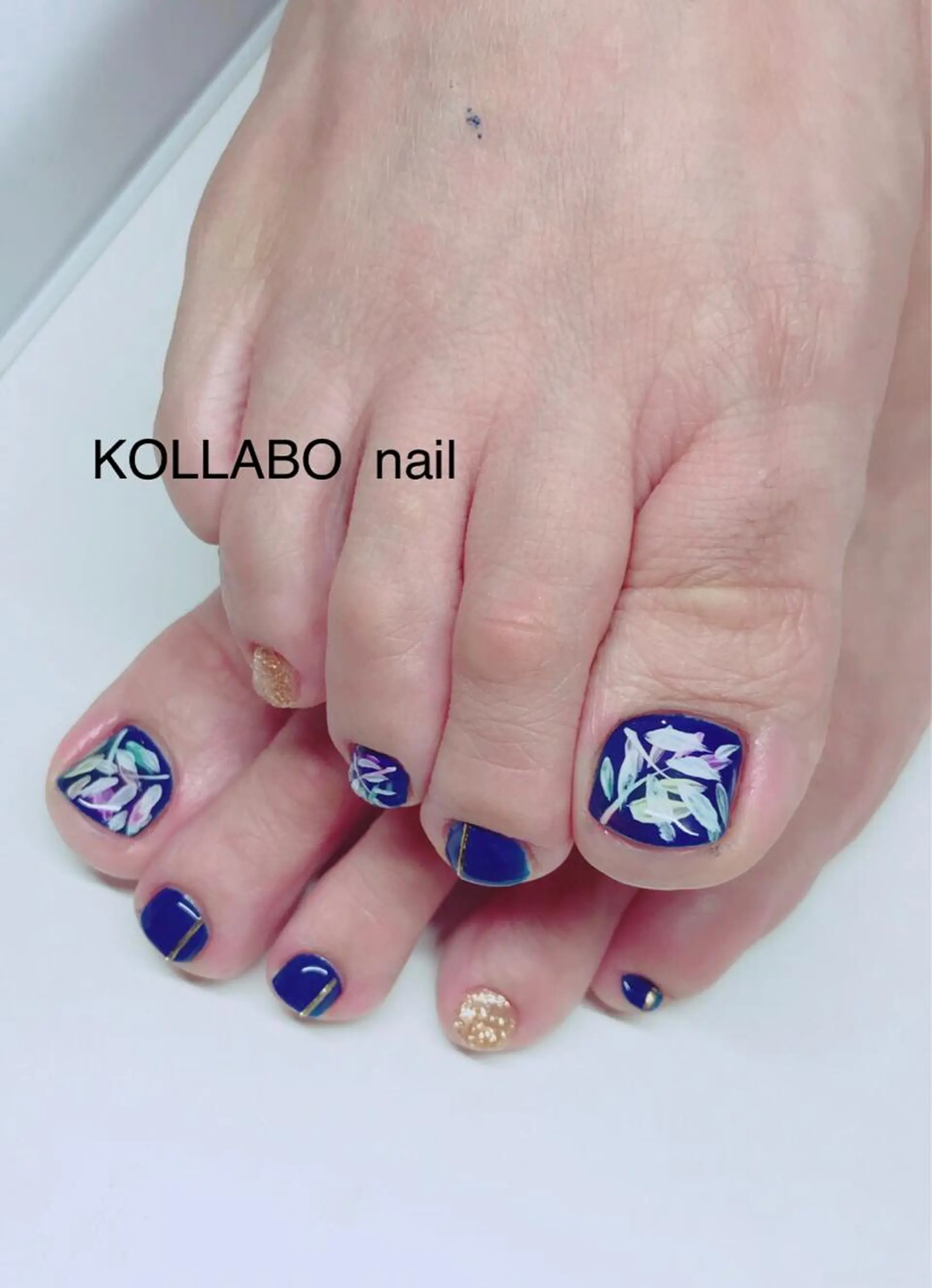 ネイル ホログラムネイル キラキラネイル ニュアンスネイル ピンク ストーンネイル KOLLABO nailのネイルデザイン
