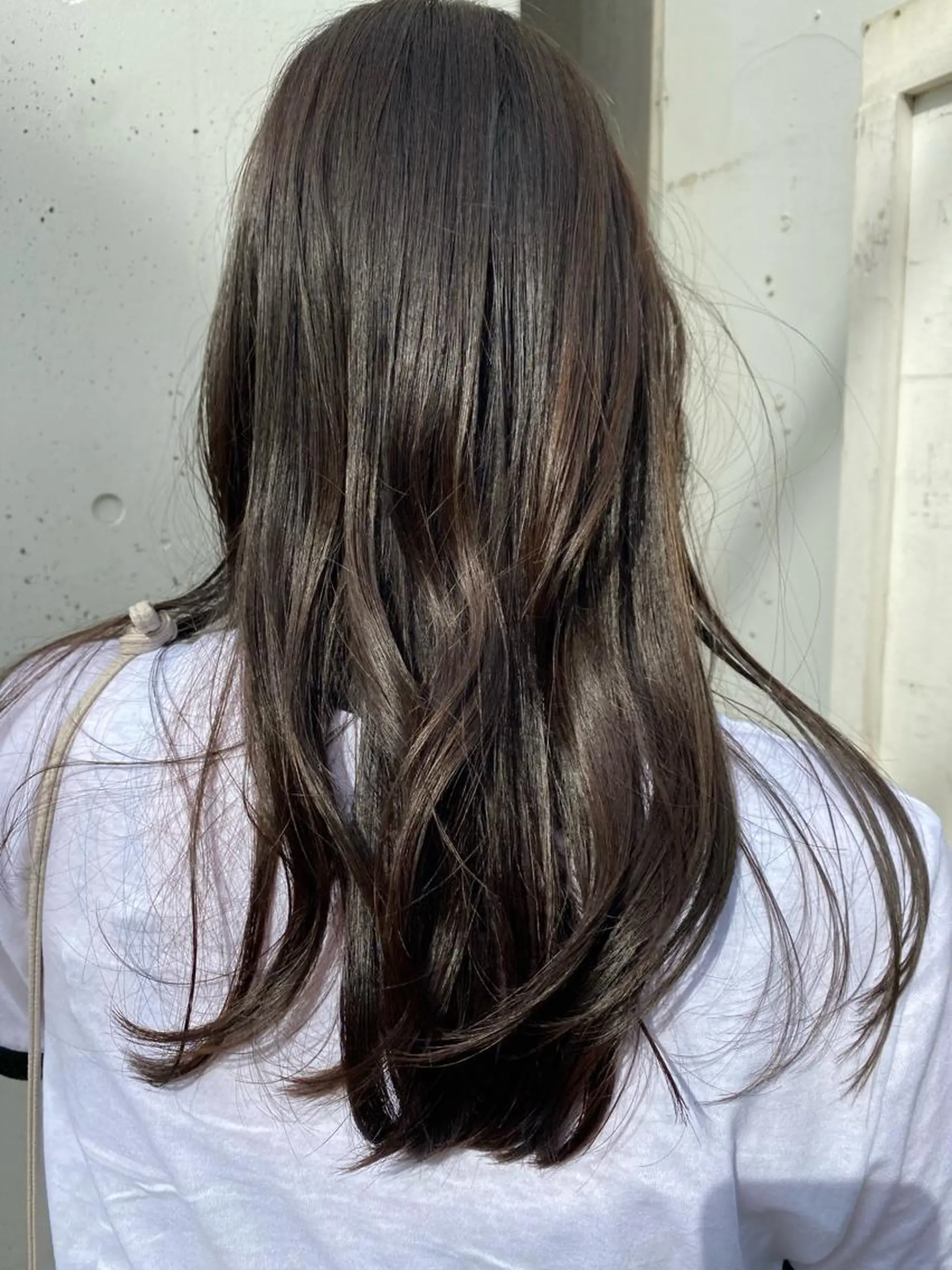 セミロング カラー アッシュ アッシュブラウン ブラウンカラー 透明感カラー お任せヘア☘️☘️ 及川渚のヘアスタイル