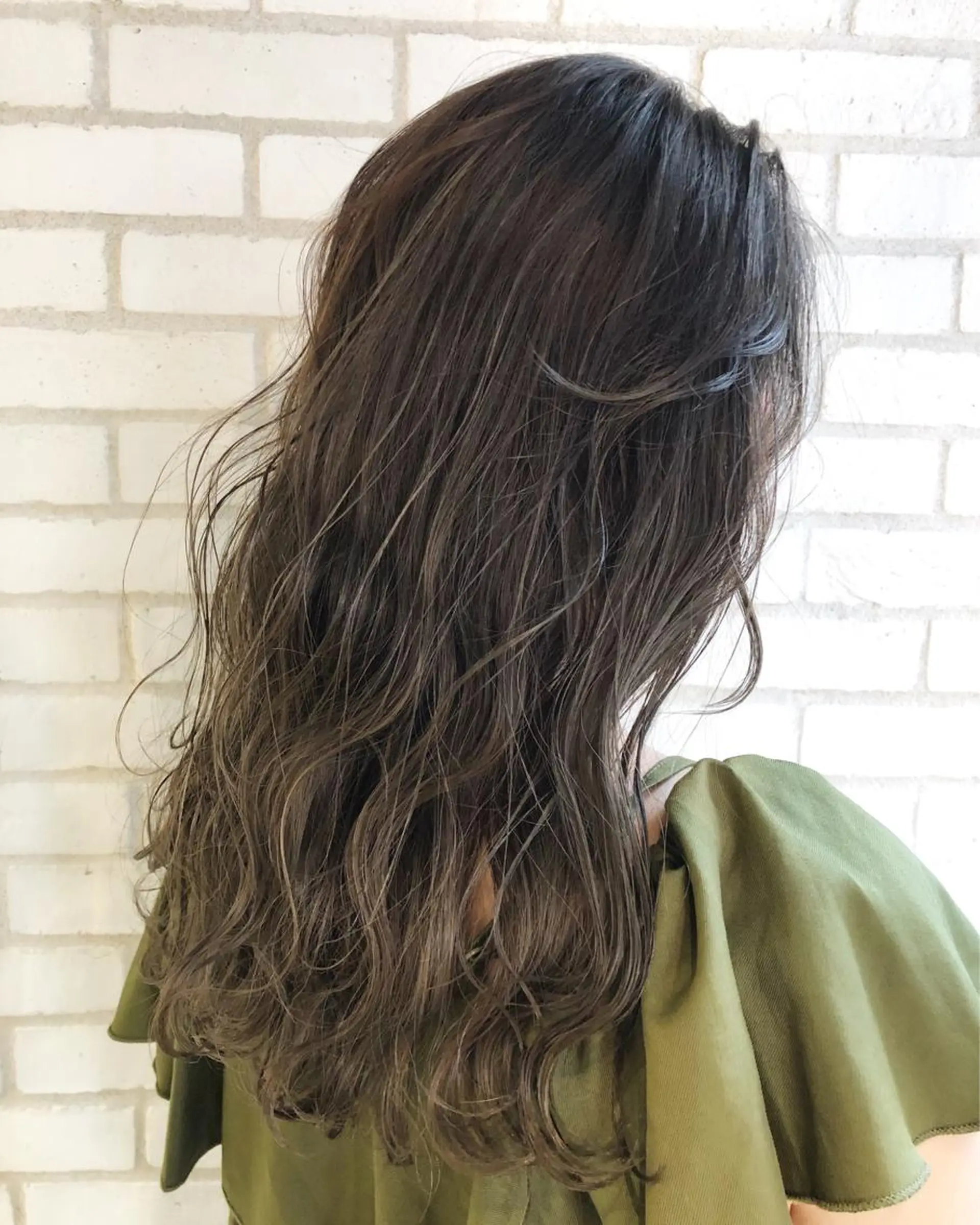 カラー ハイライトカラー takumi Hのヘアスタイル