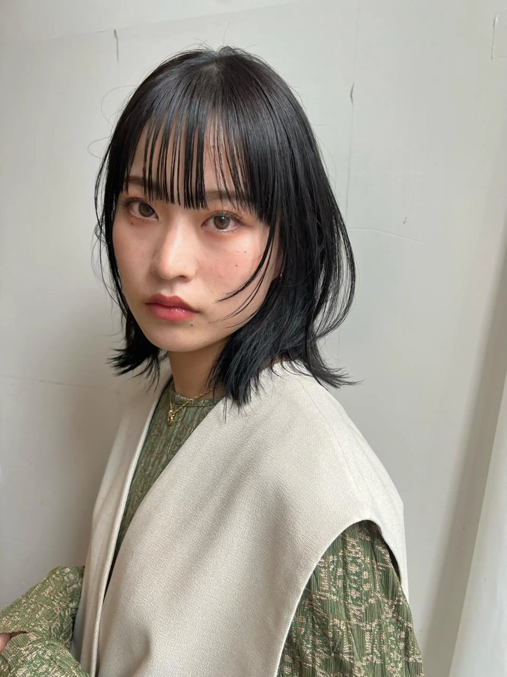 ミディアム カラー ベージュカラー 透明感カラー グレージュ ボブ カット ヘアカラー トリートメント レイヤー専門家 ダブルカラー修のヘアスタイル