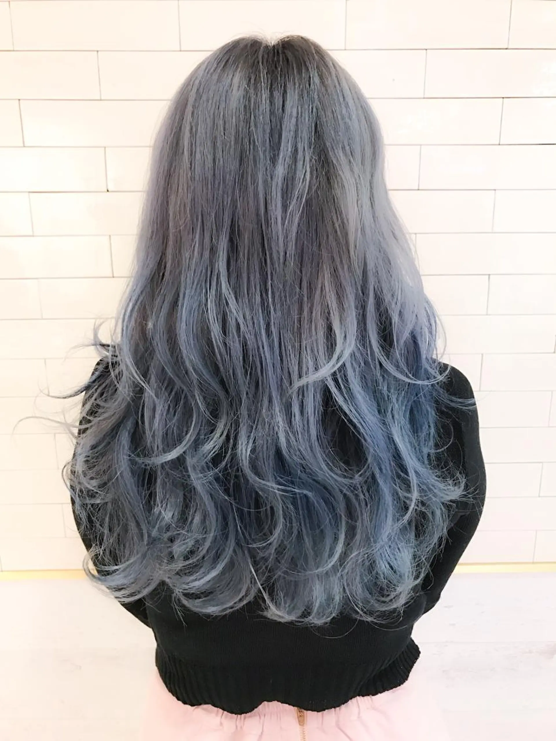 ロング カラー ブルーカラー グラデーションカラー ハイライトカラー シルバー ハイライト 🧡ショートの達人 🧡SHOのヘアスタイル