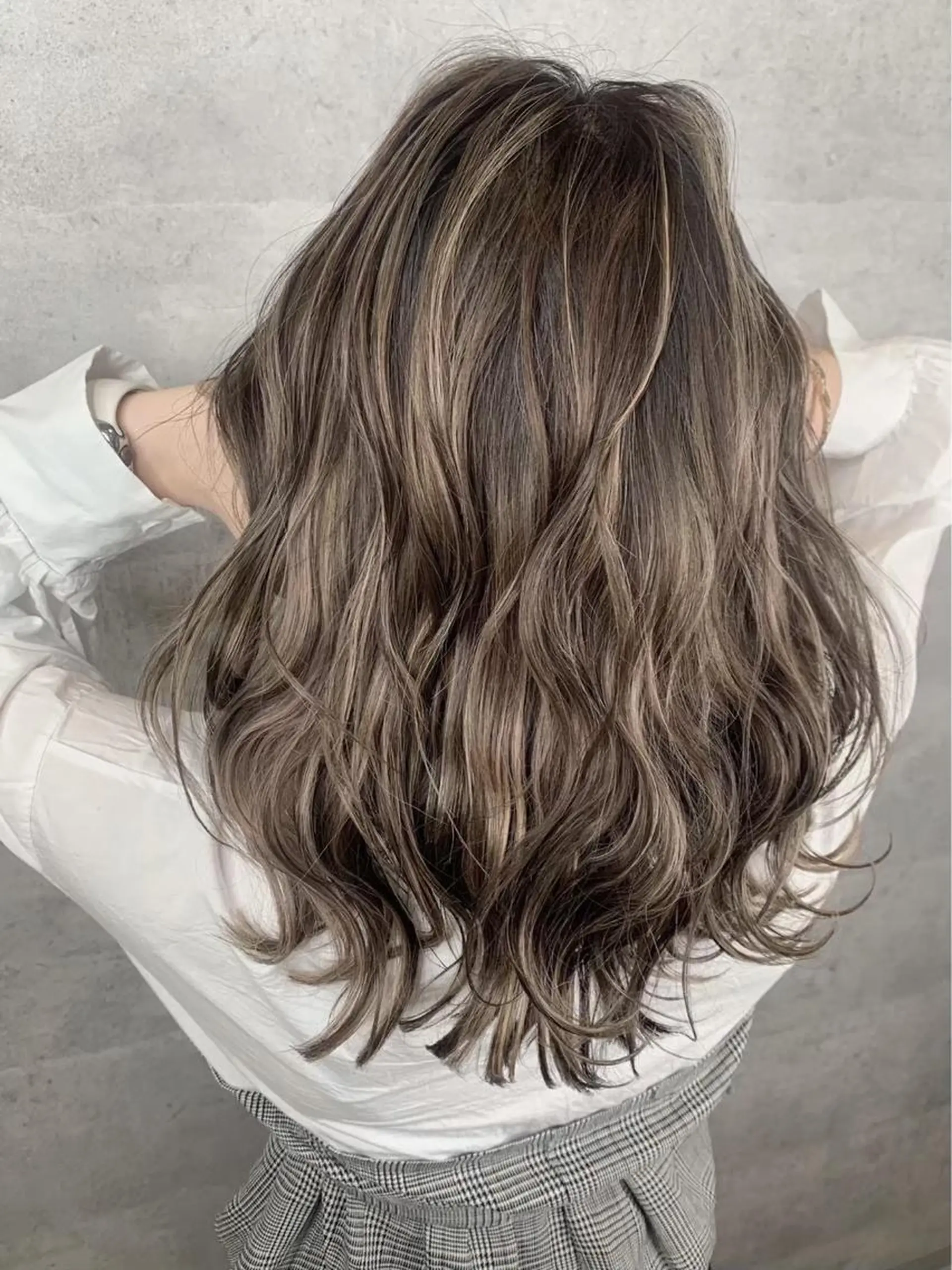 セミロング _WHITE 静岡店のヘアスタイル