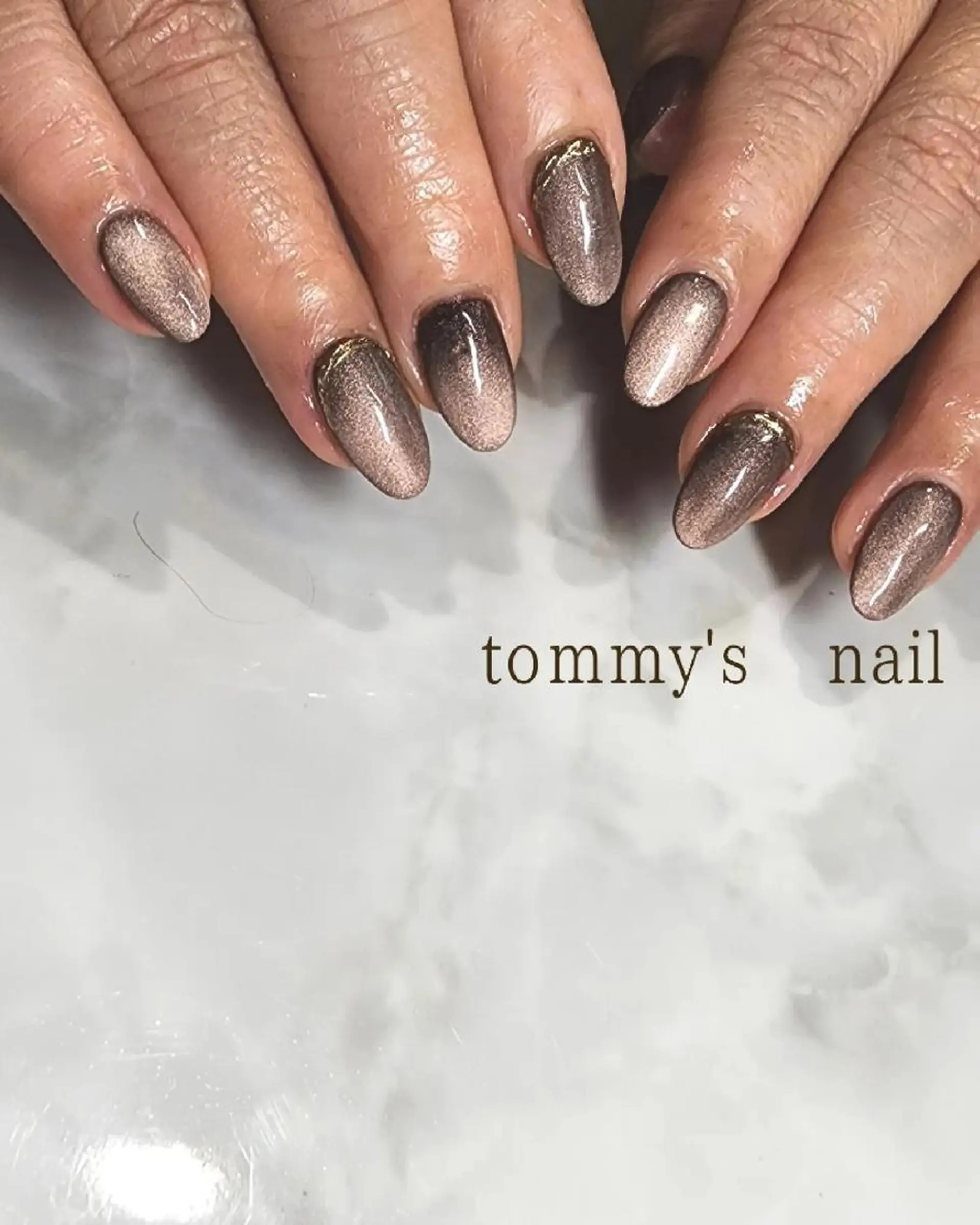 ネイル アートネイル フットネイル ジェルネイル ミラーネイル ワンカラーネイル ハンドネイル tommy's nail所属・福岡/若よもぎ蒸し 全身美容が叶うサロンのネイルデザイン