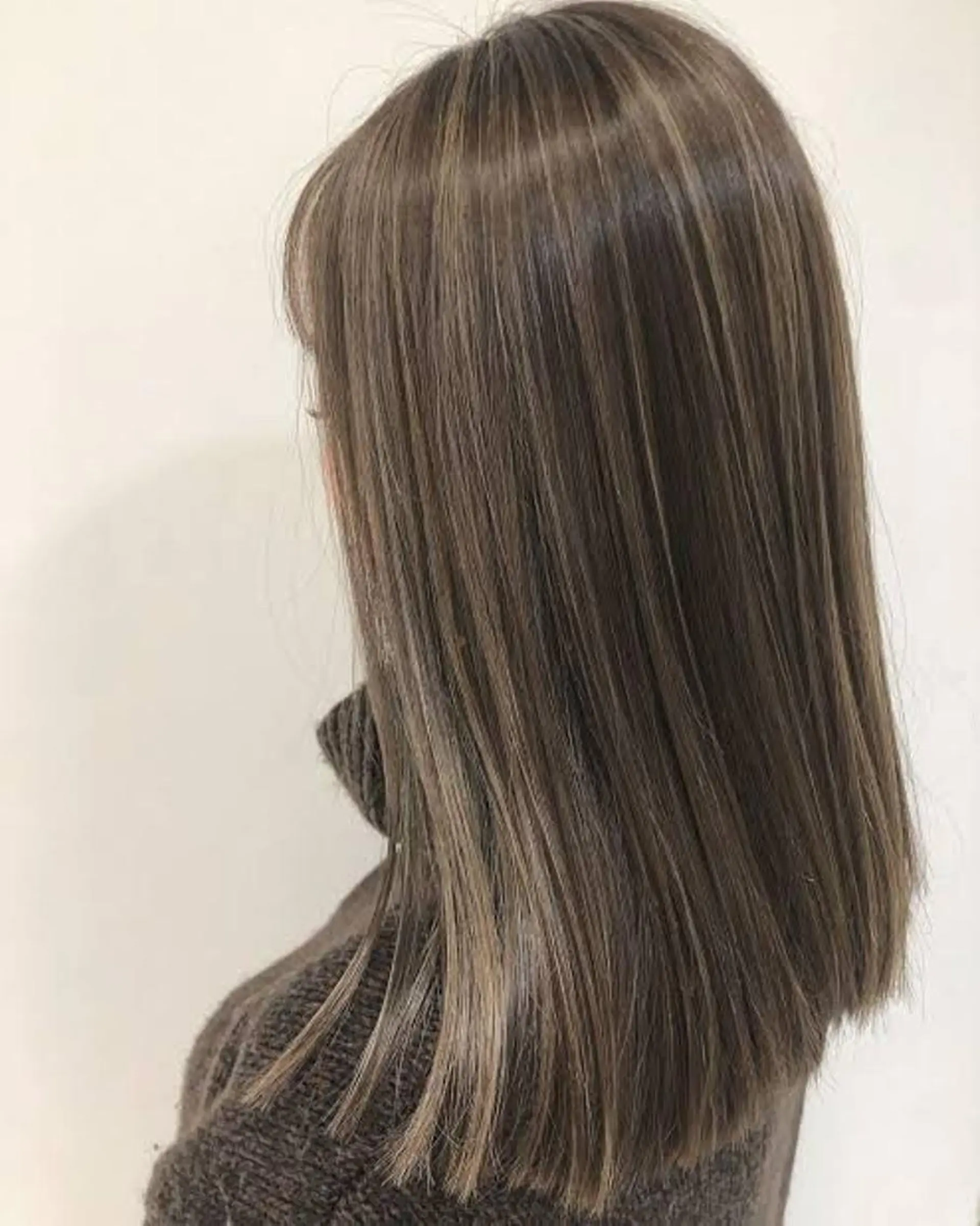 セミロング カラー ヘアアレンジ ベージュカラー ブリーチ グレージュ ハイライトカラー ハイトーンカラー 👑最高級エクステ 👑新宿/タイセイのヘアスタイル