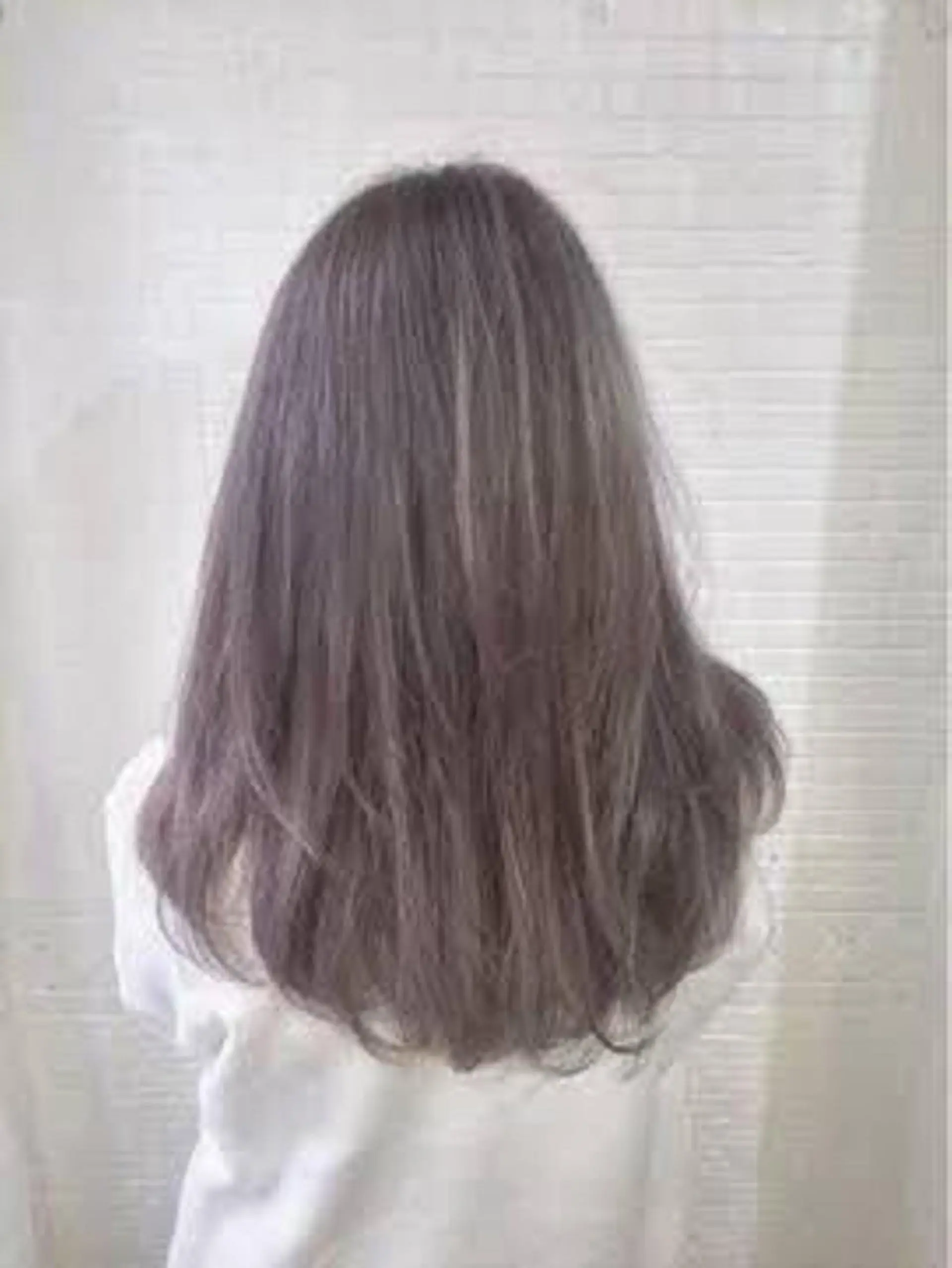 セミロング カラー 松戸　レイヤーカット 野口　康太郎のヘアスタイル