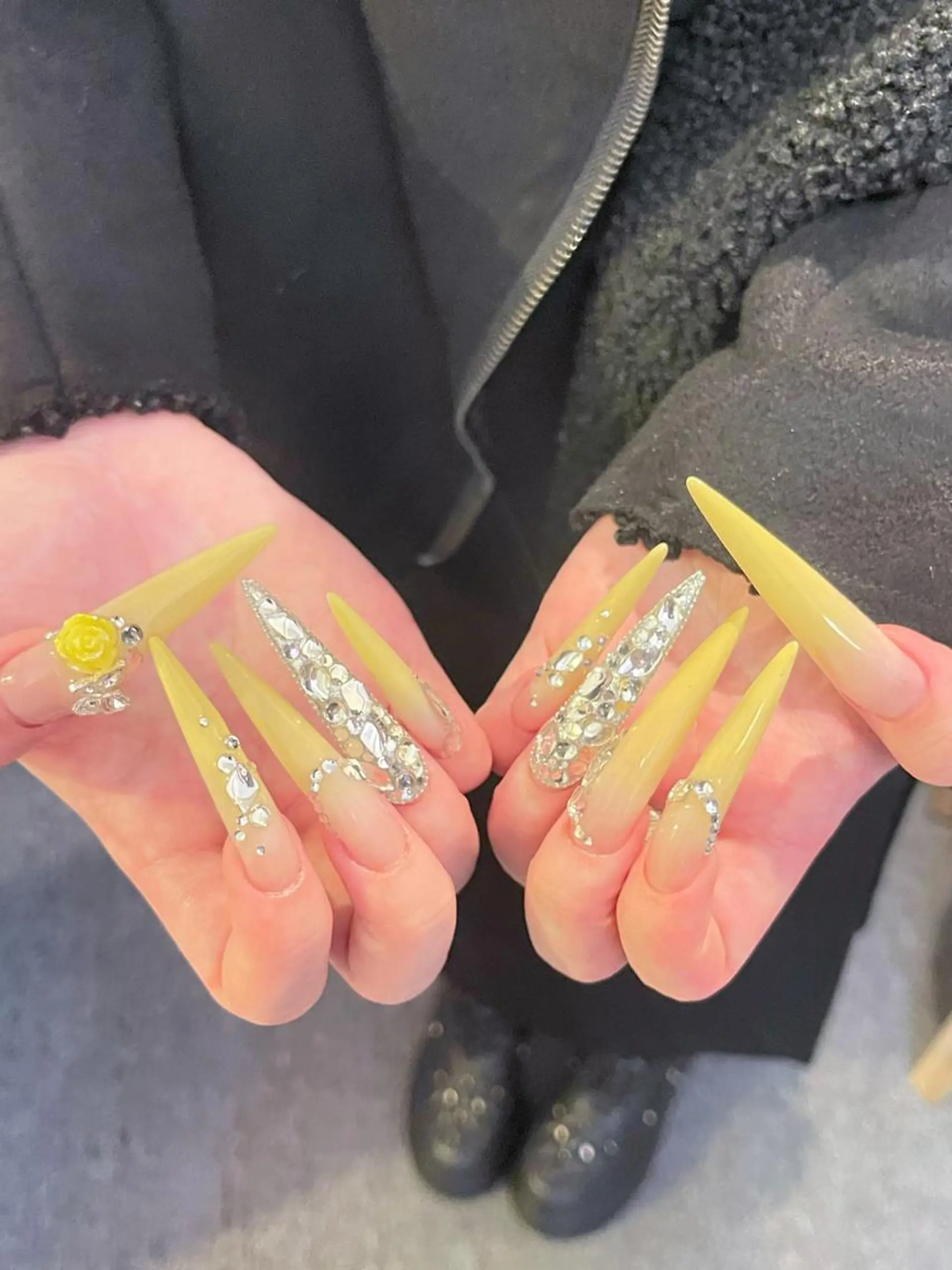ネイル 長さ出し グラデーション 卒業式 キラキラネイル マグネットネイル ハンドネイル YUNA Belle Nail 池袋のネイルデザイン