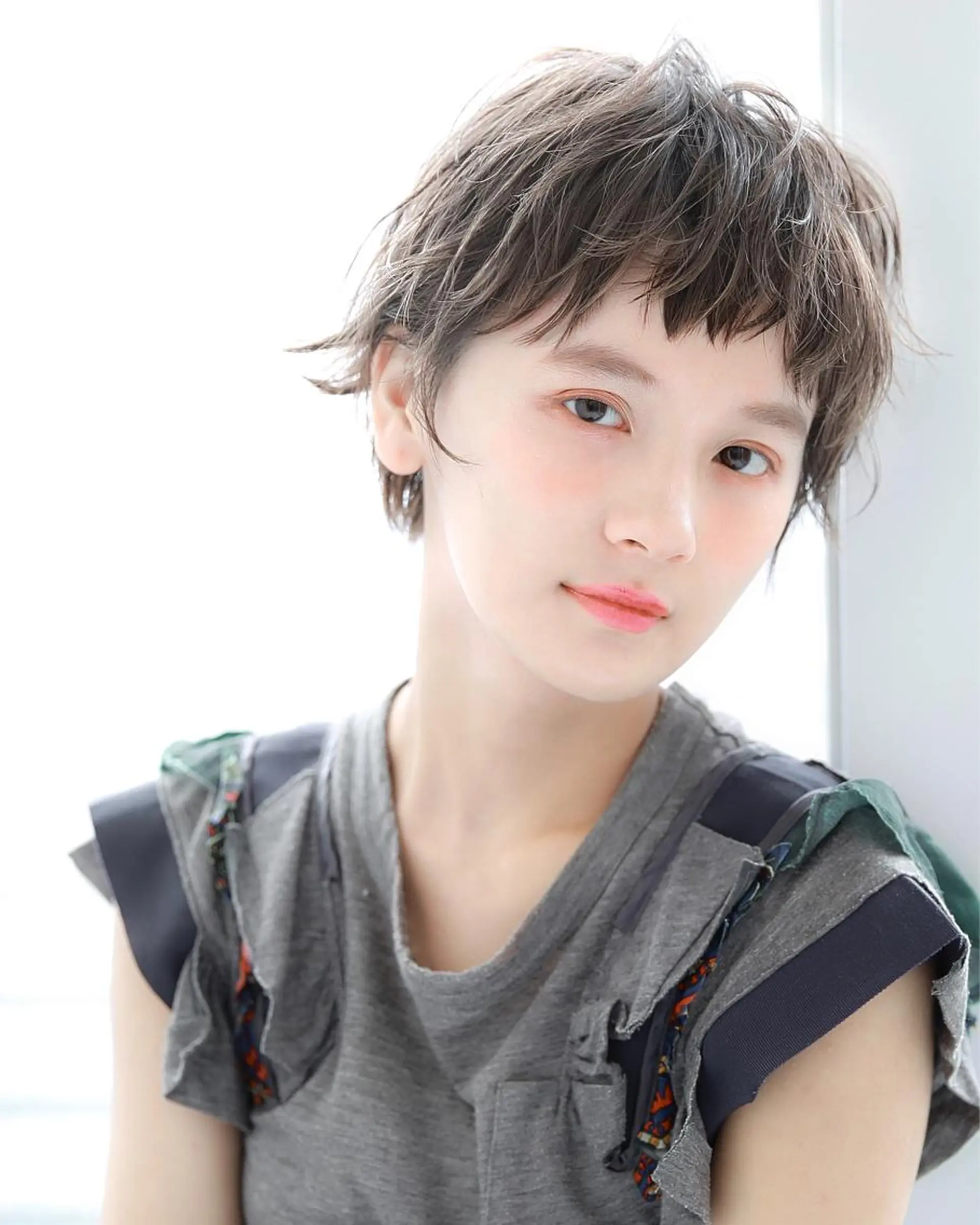 ショート linda by neoliveのヘアスタイル