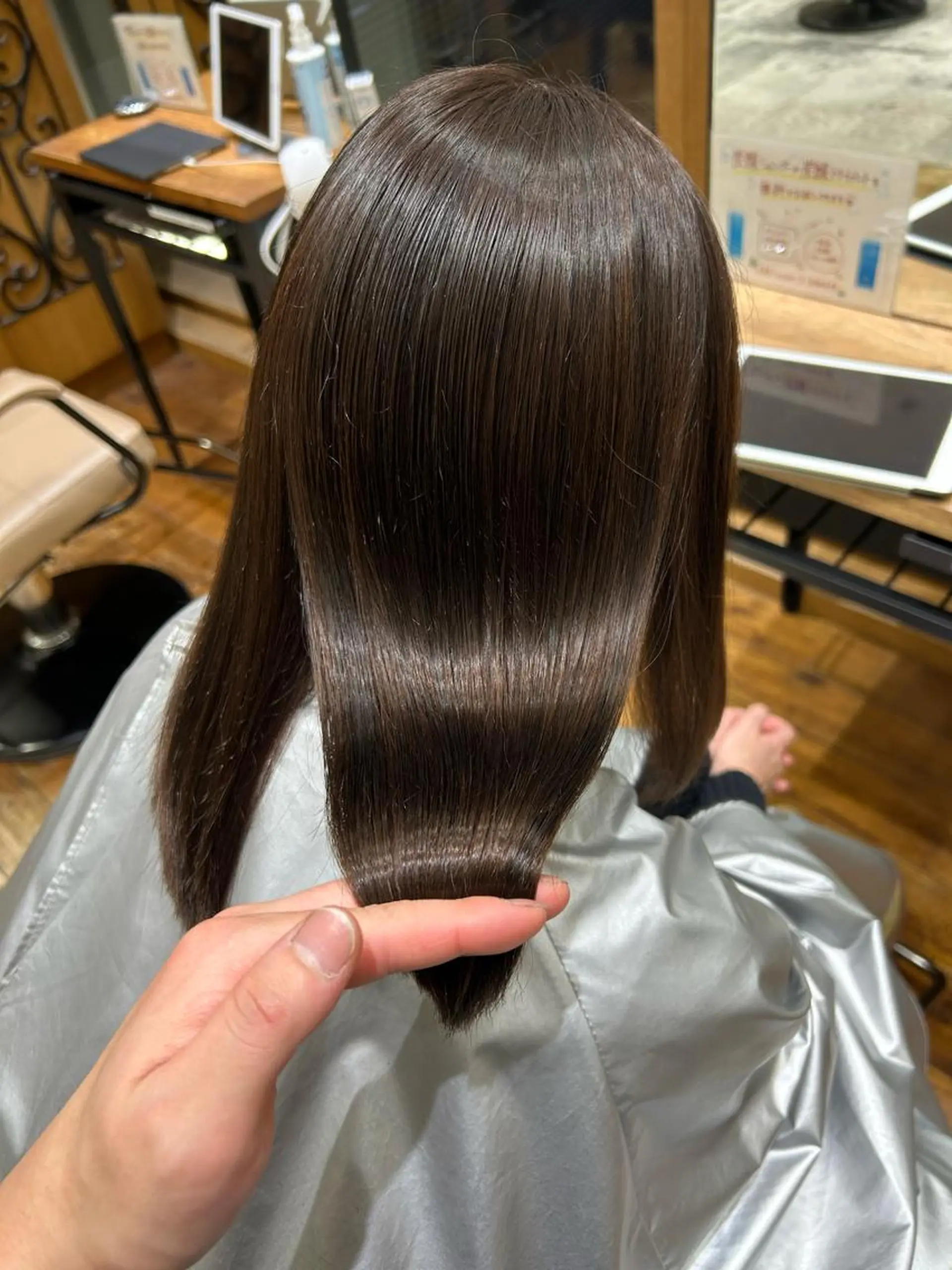 セミロング カラー パーマ ブリーチ ケアブリーチ ダブルカラー イヤリングカラー ハイライトカラー カット ヘアカラー 縮毛矯正 トリートメント 新宿✨顔周りカット 韓国ヘア/坂本亜裟海のヘアスタイル