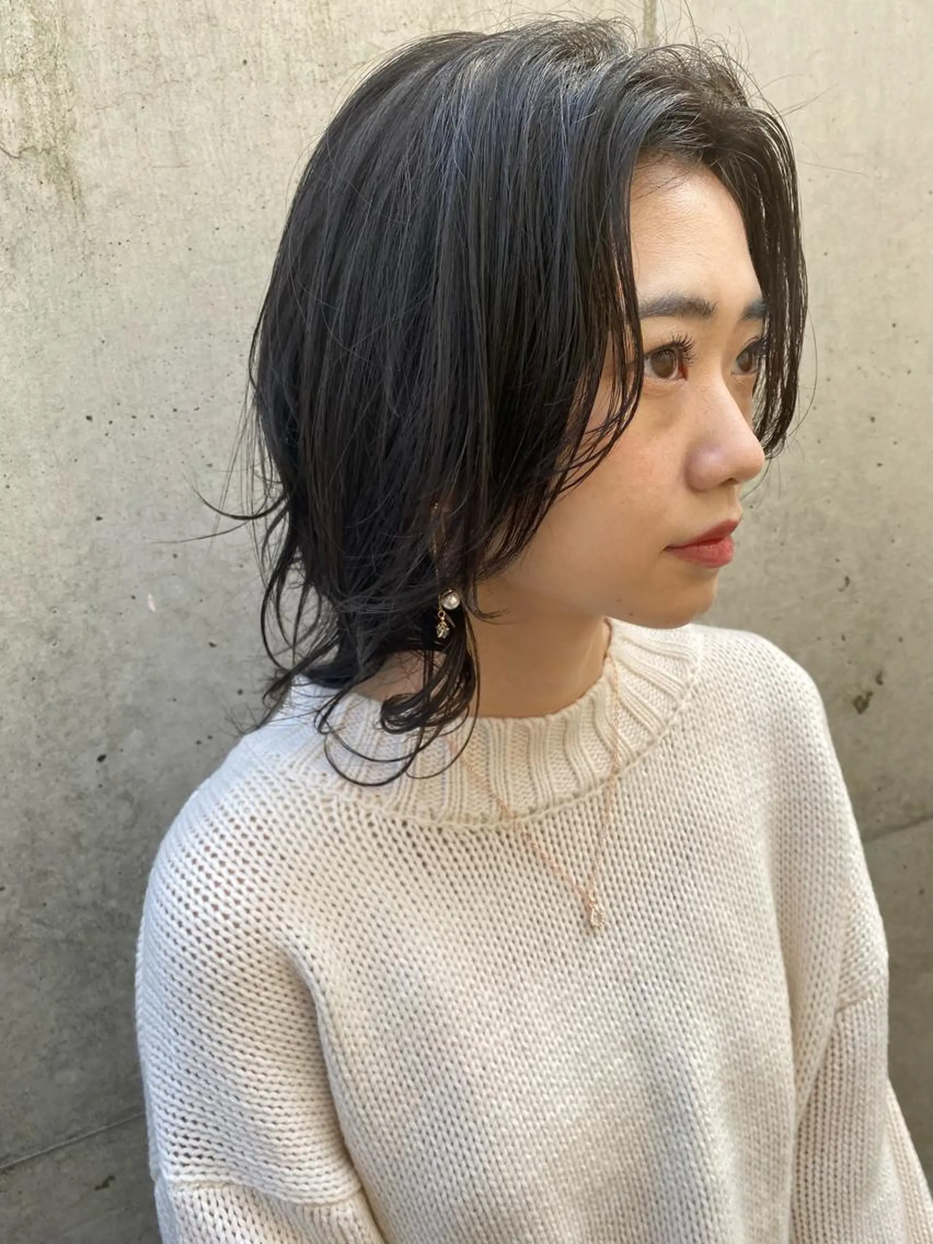 ミディアム カット ヘアカラー トリートメント 顔周り/ブリーチなし /縮毛矯正🫧伊勢のヘアスタイル