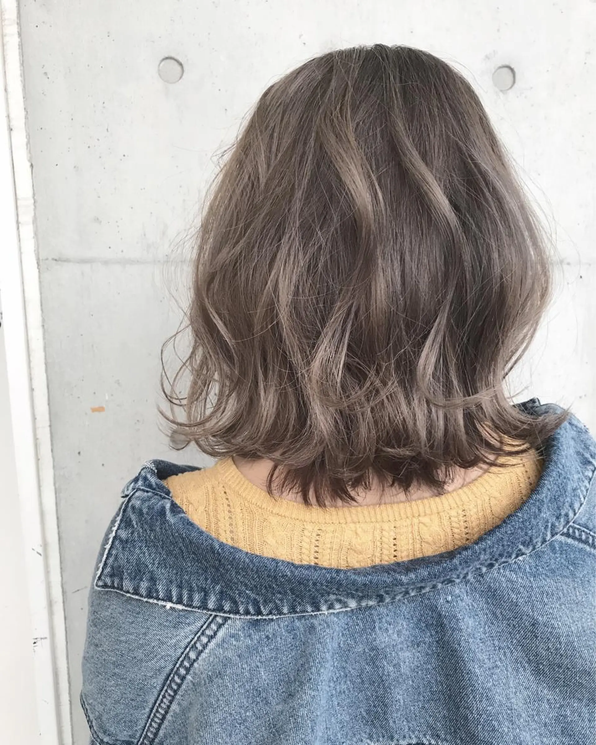 ミディアム カラー ブリーチ ハイライトカラー ラベンダーカラー ラベンダーグレー ハイライト &SONS 小林亨のヘアスタイル