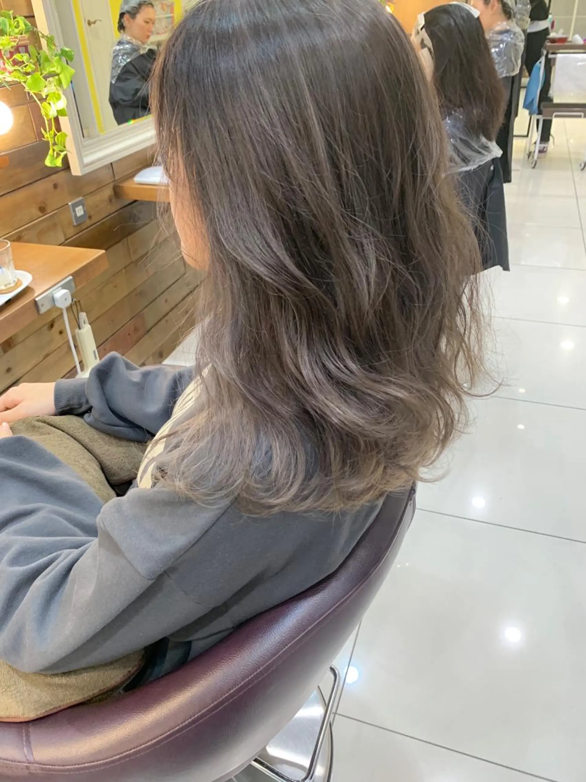 カラー グレージュ ハイライトカラー ヘアカラー 黒田瀬奈/ボブ まろやかベージュのヘアスタイル