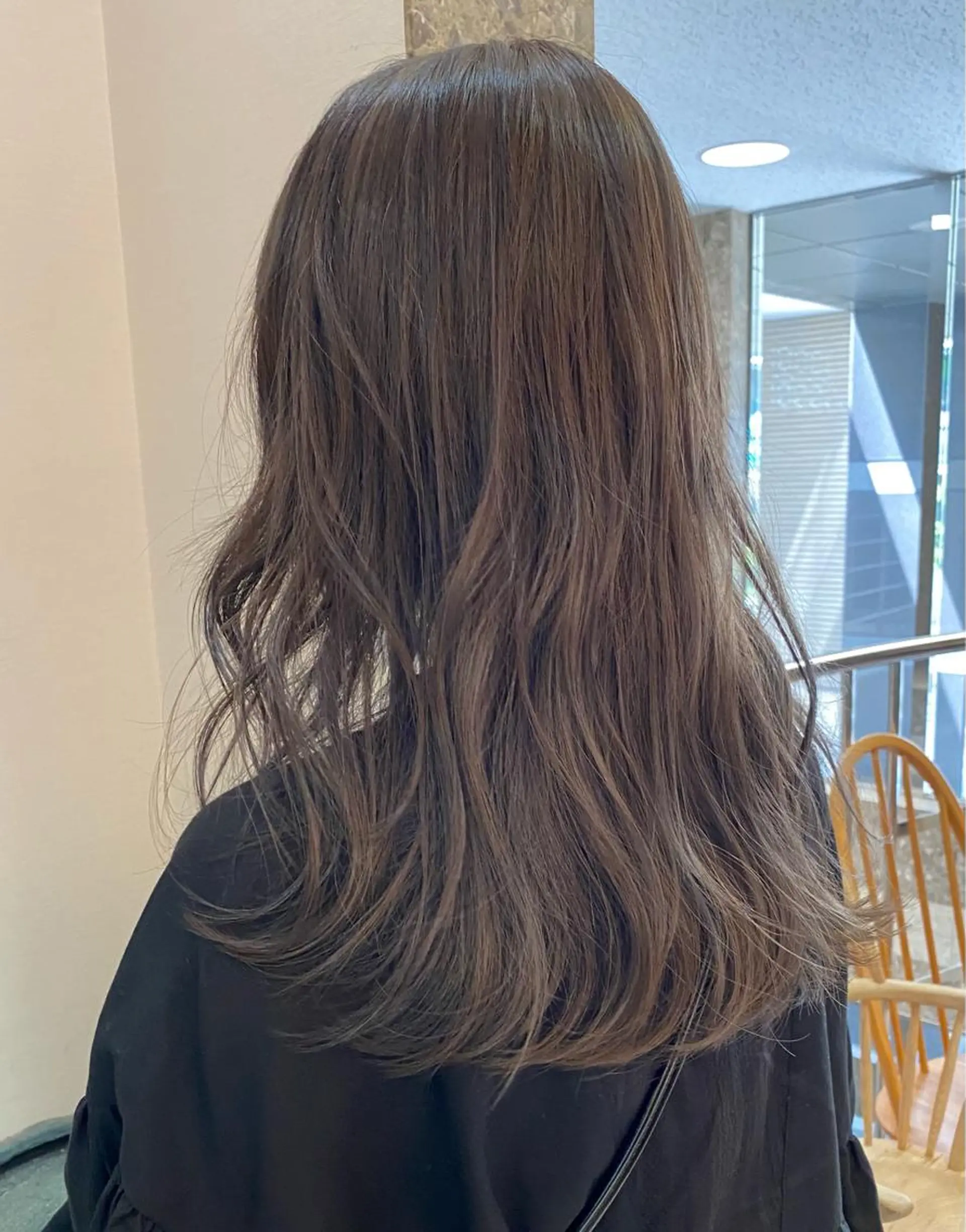 セミロング カラー 透明感カラー グレージュ ヘアカラー Pia ツボイ ケイタのヘアスタイル