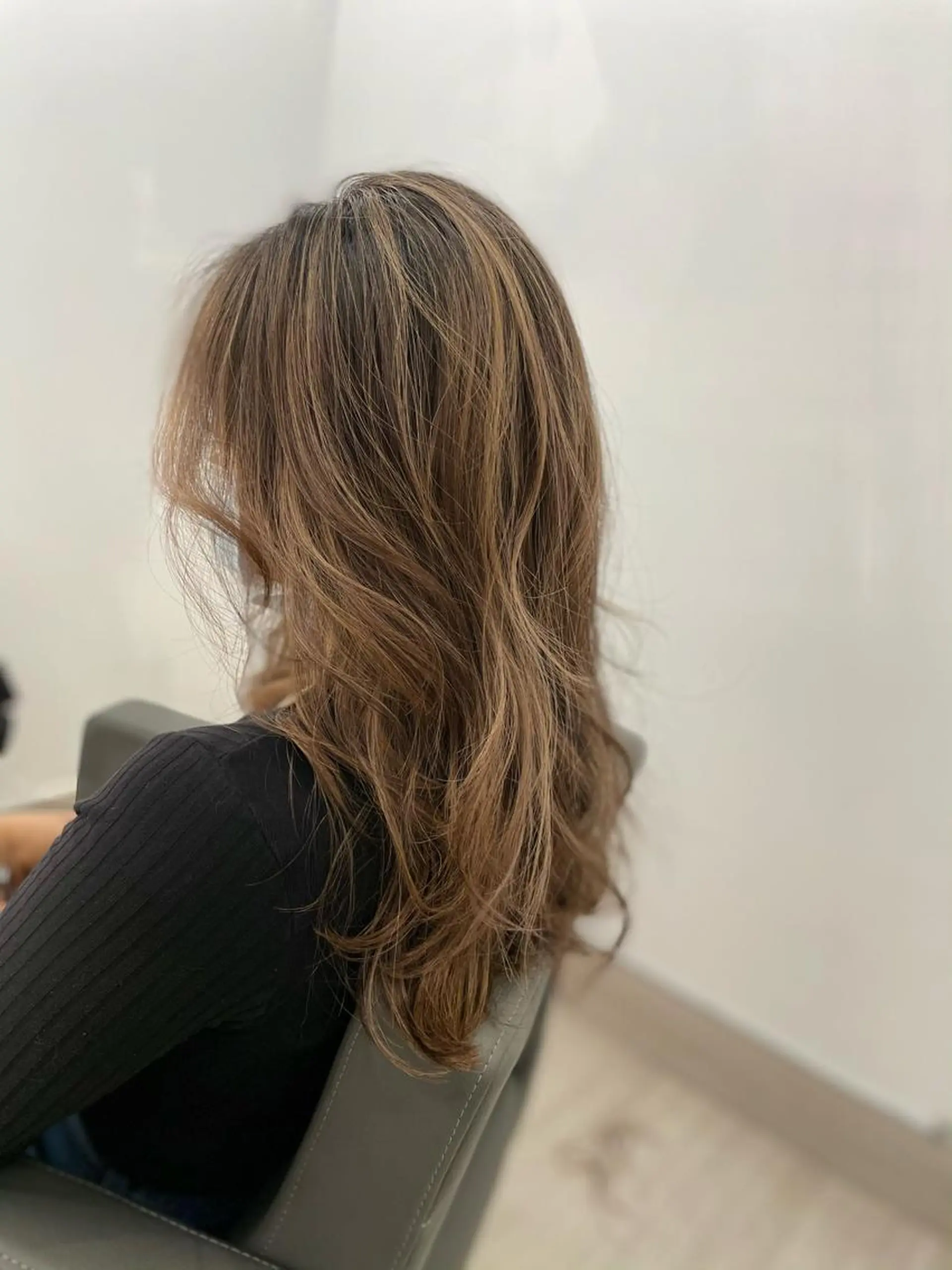 ロング カラー カット ヘアカラー トリートメント Akane レイヤー/艶カラーのヘアスタイル