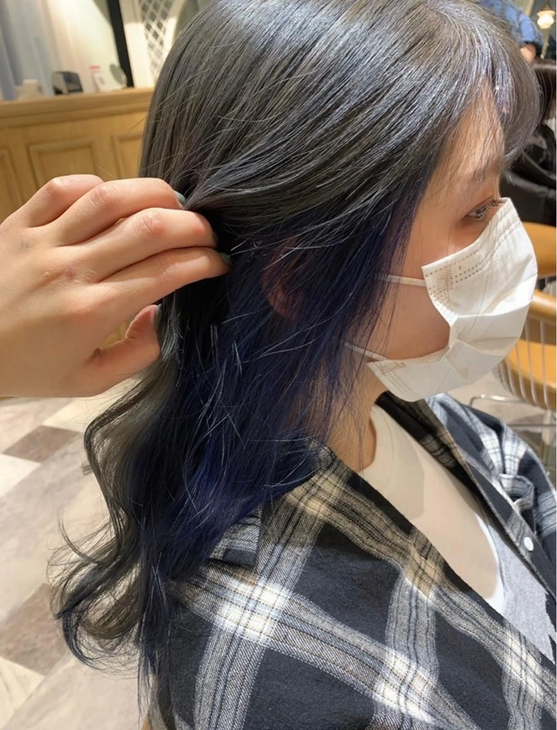 カラー 渡辺 麻衣のヘアスタイル