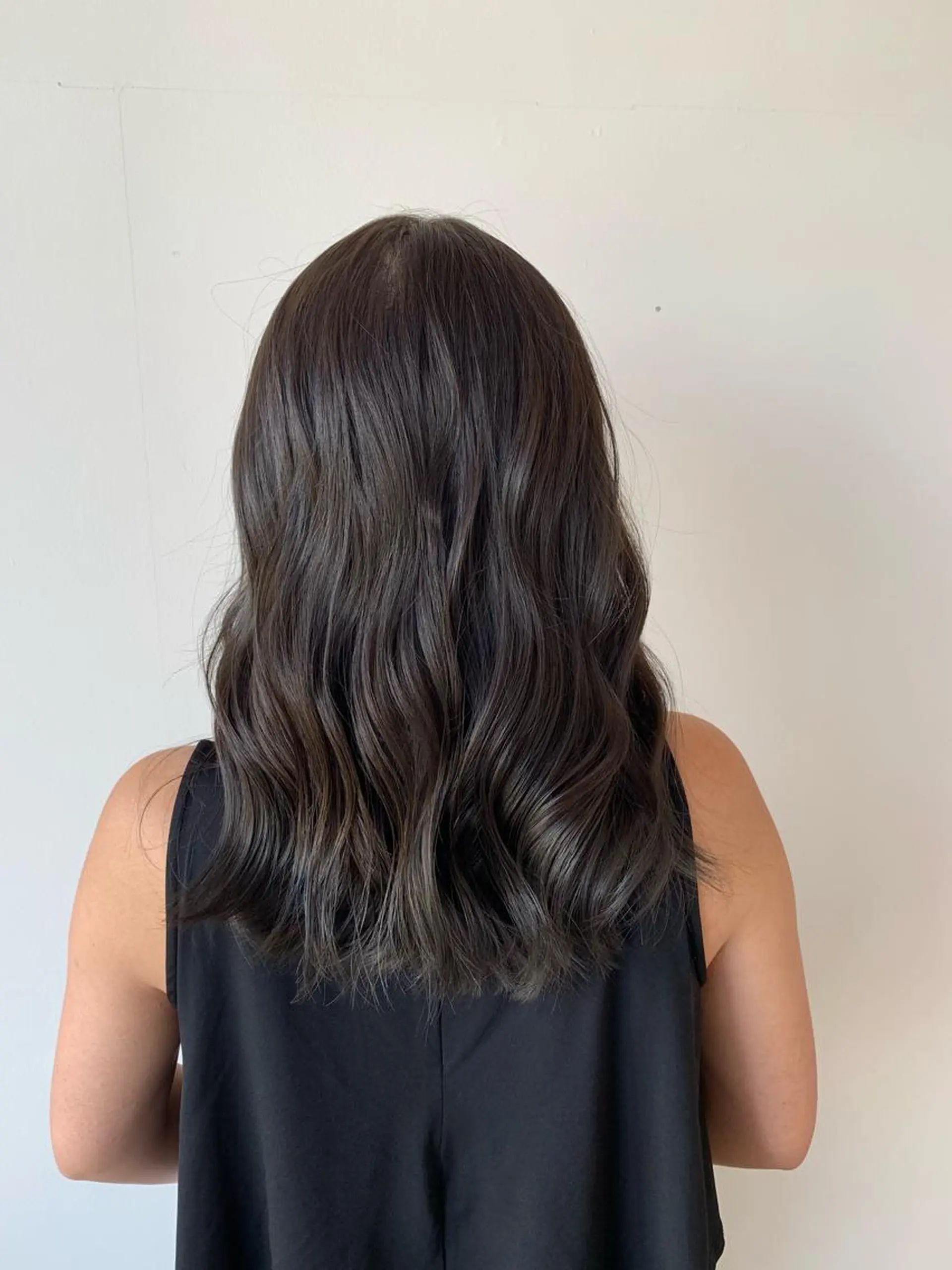 ミディアム 福田 美波のヘアスタイル