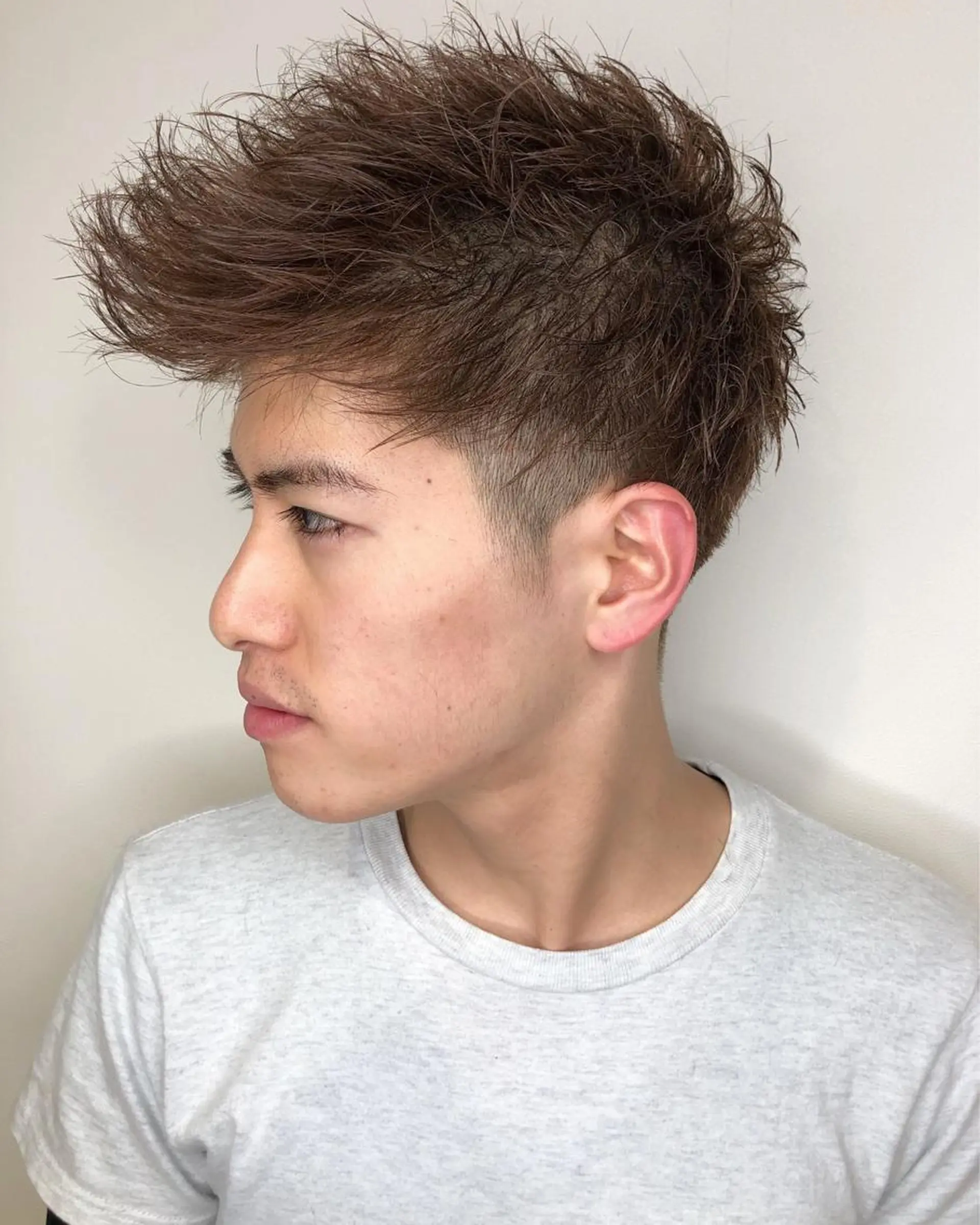 ショート カラー メンズ モヒカン イルミナカラー メンズヘア特化 崎田 成人のヘアスタイル