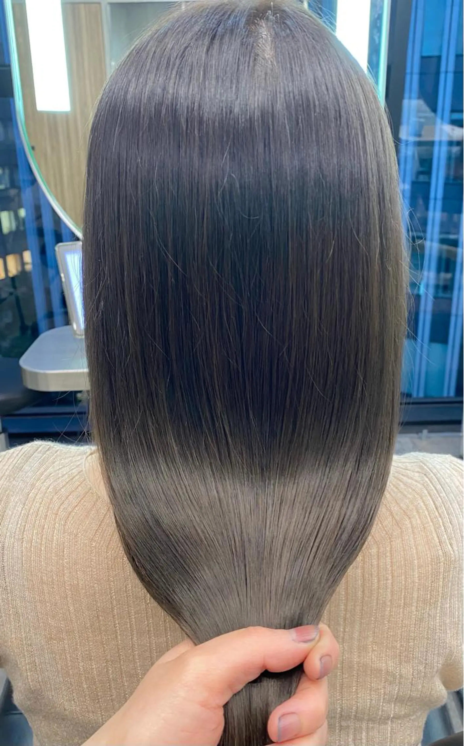 ミディアム カラー ヘアアレンジ アッシュ アッシュグレー アッシュグレージュ ベージュカラー ブリーチ 💟髪質改善✴︎艶髪 /ヤマザト🦋のヘアスタイル