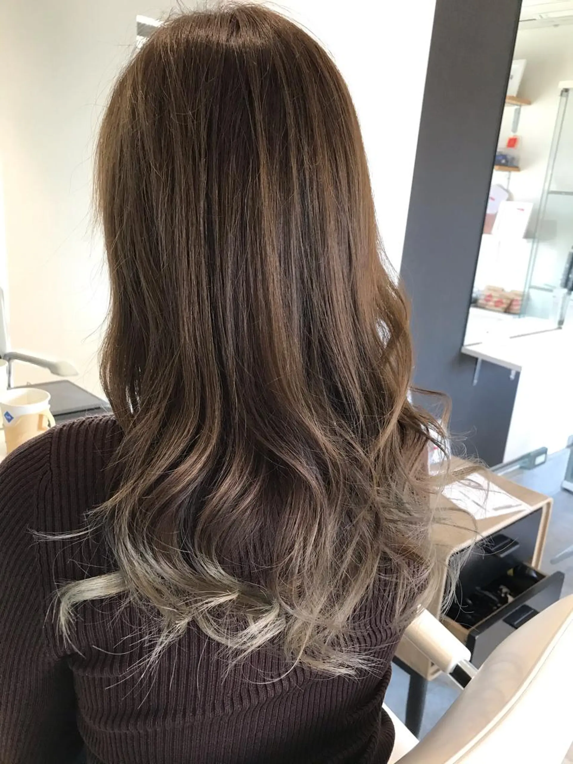 カラー 🔹TOMO🔹 圧倒的経験値🔹のヘアスタイル