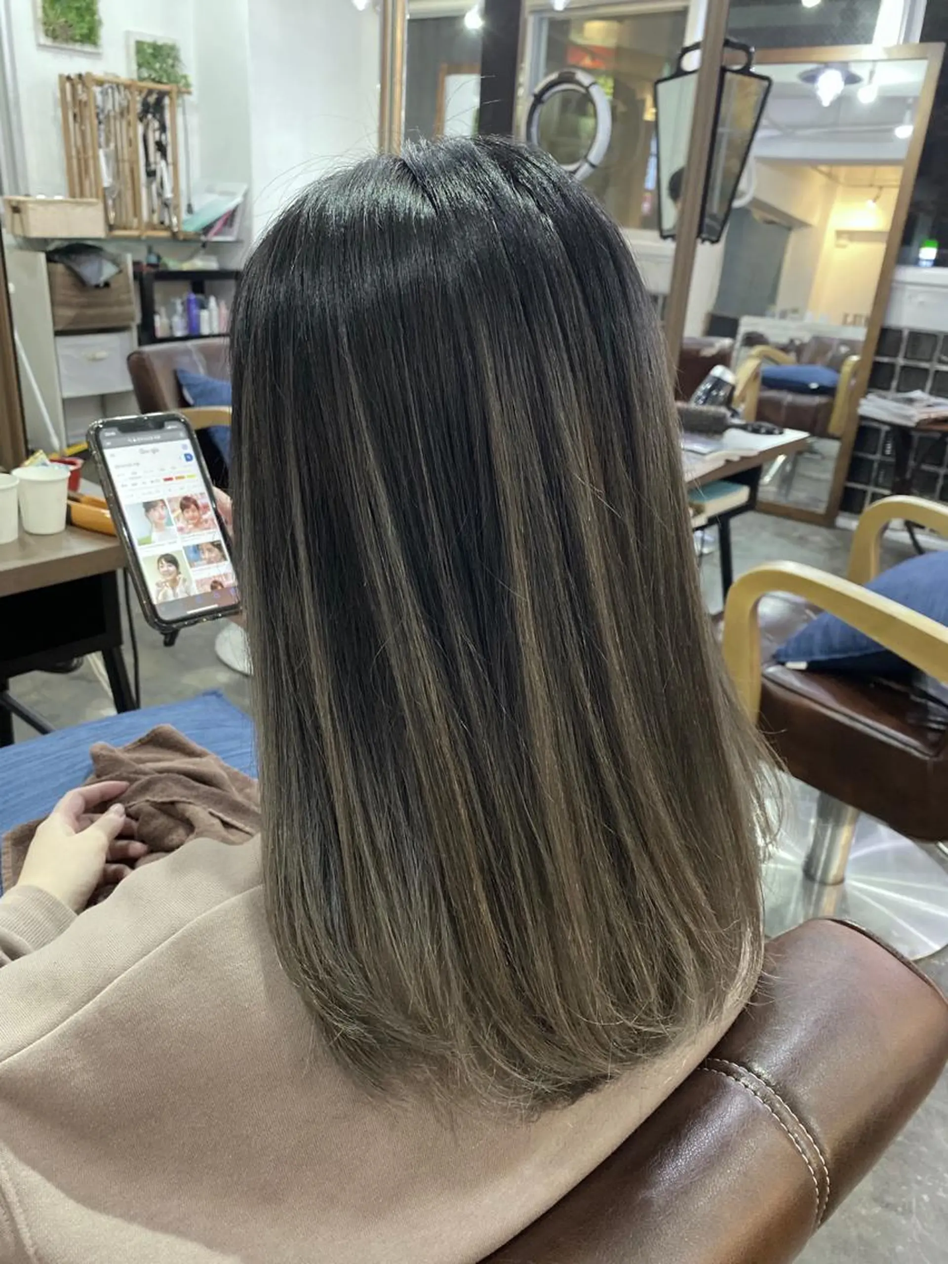 セミロング カラー ヘアアレンジ 【艶髪×韓国風】 毛流れ職人 RYOのヘアスタイル