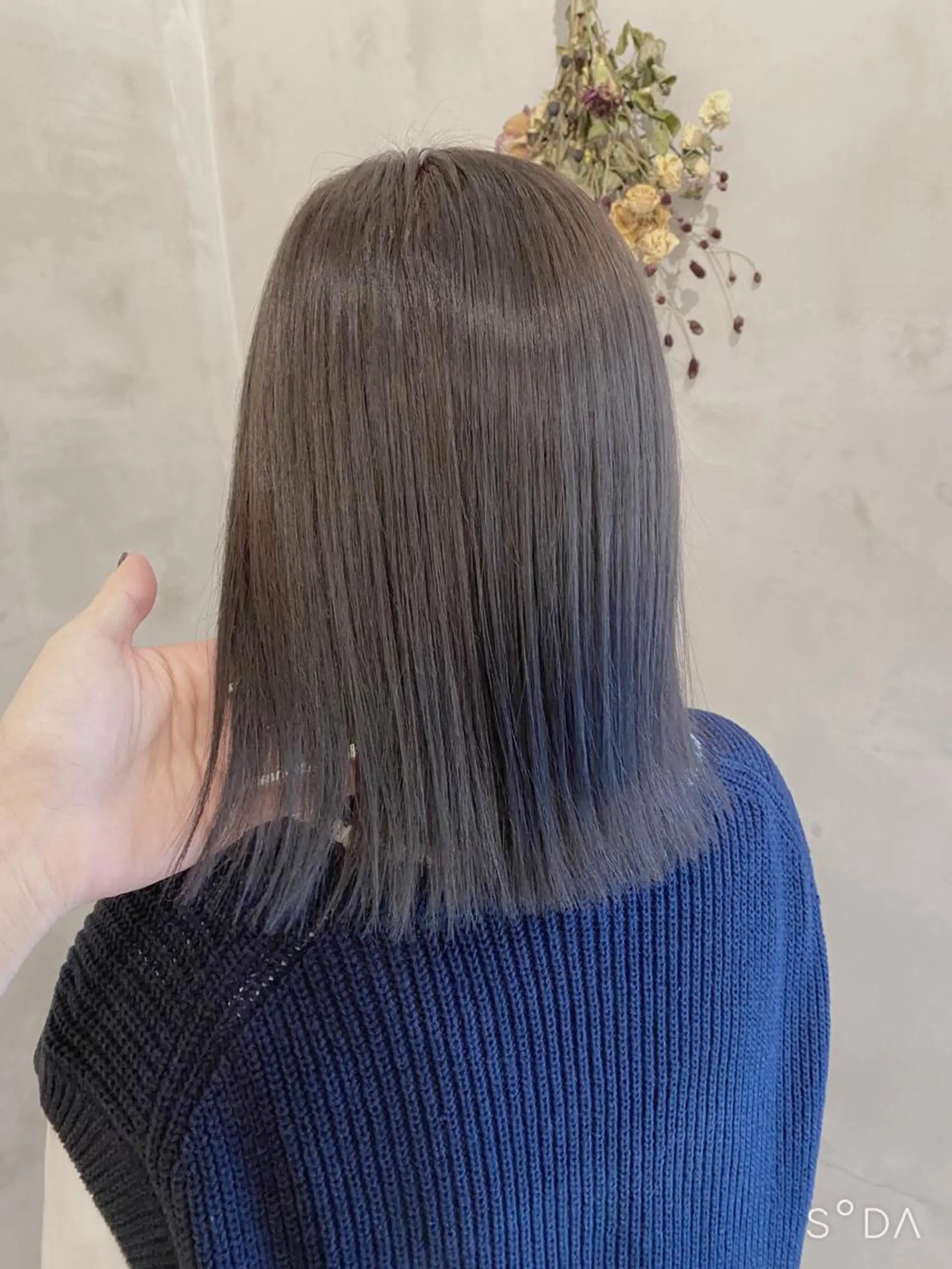 ミディアム カラー 切りっぱなしロブ &グループ代表取締役 KOHEIのヘアスタイル