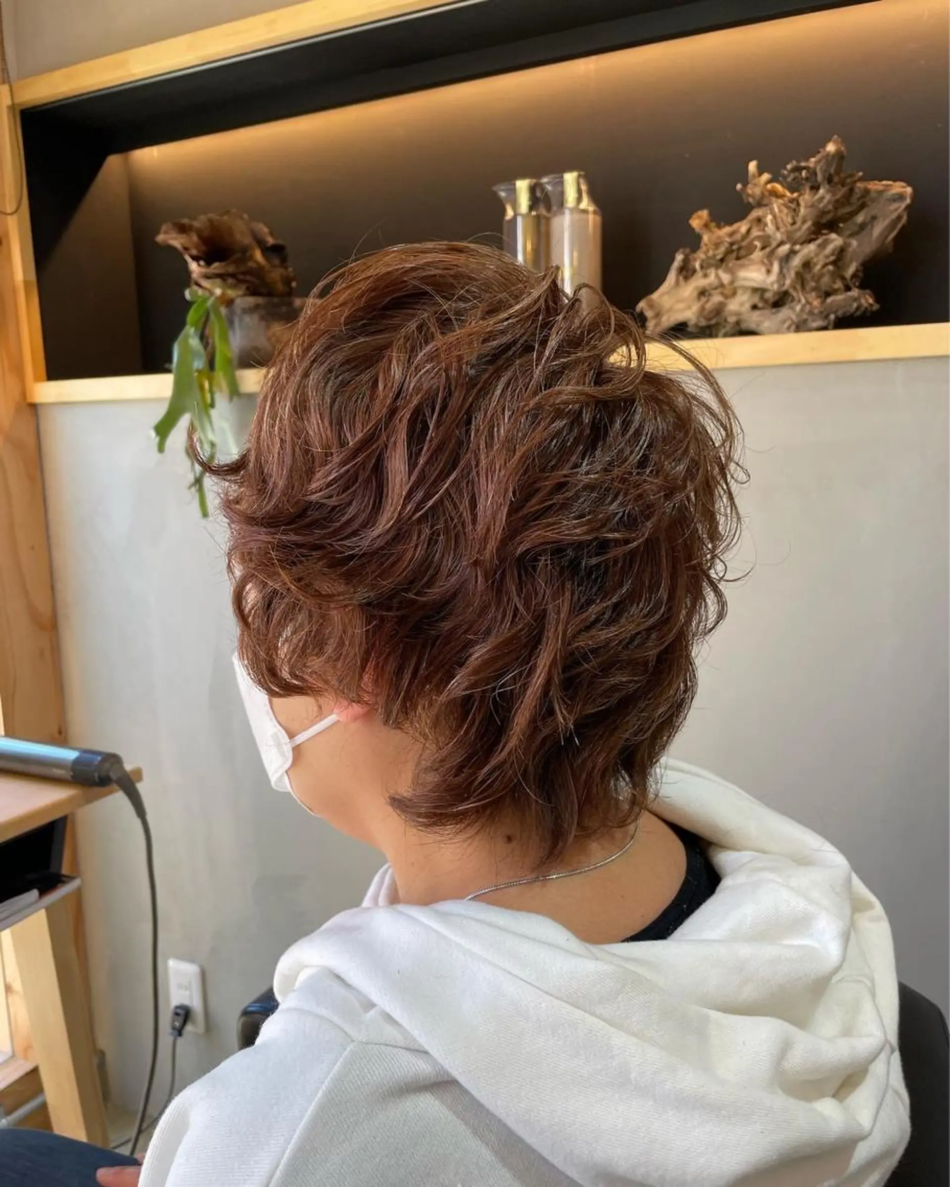 ショート カラー パーマ ハンサムショート グレージュ ハイライトカラー インナーカラー ハイライト カット ヘアカラー パーマ トリートメント シンヤヘアーズ 泉大津本店のヘアスタイル