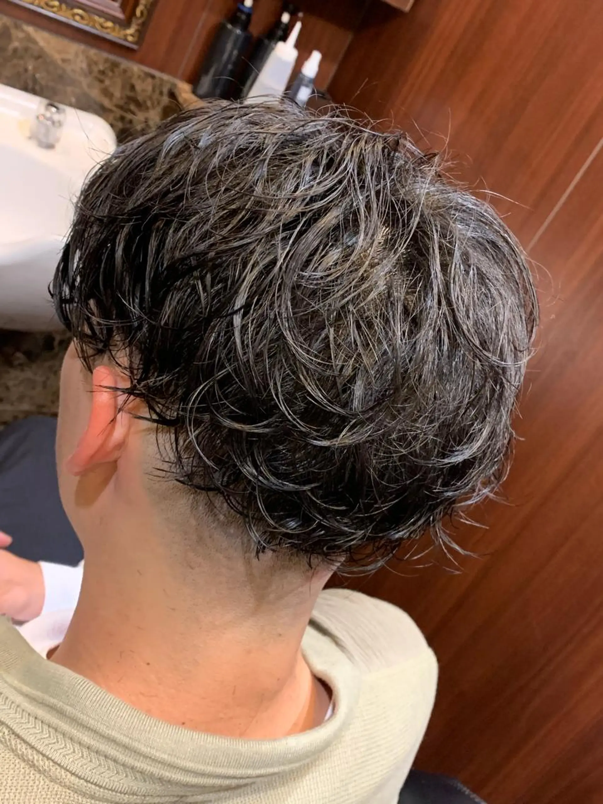 ショート パーマ メンズ 羽木 隆徒のヘアスタイル