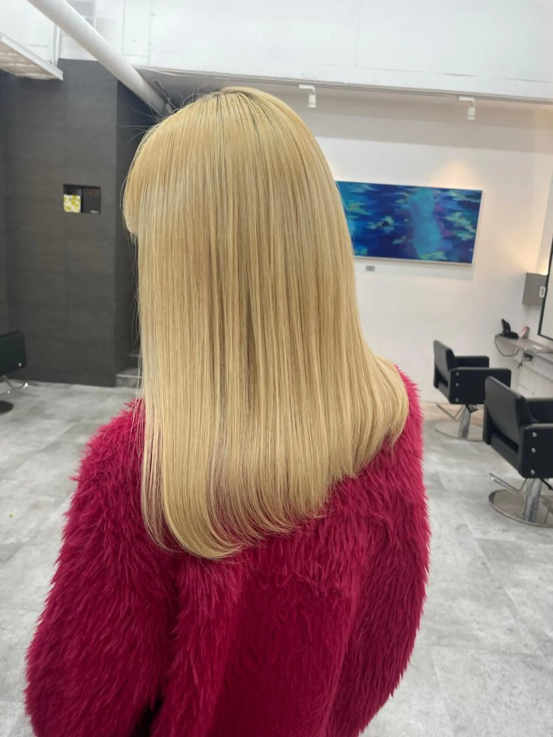 セミロング カラー 髪質改善 トリートメント 青髪特化🩵 ダブルカラーのヘアスタイル