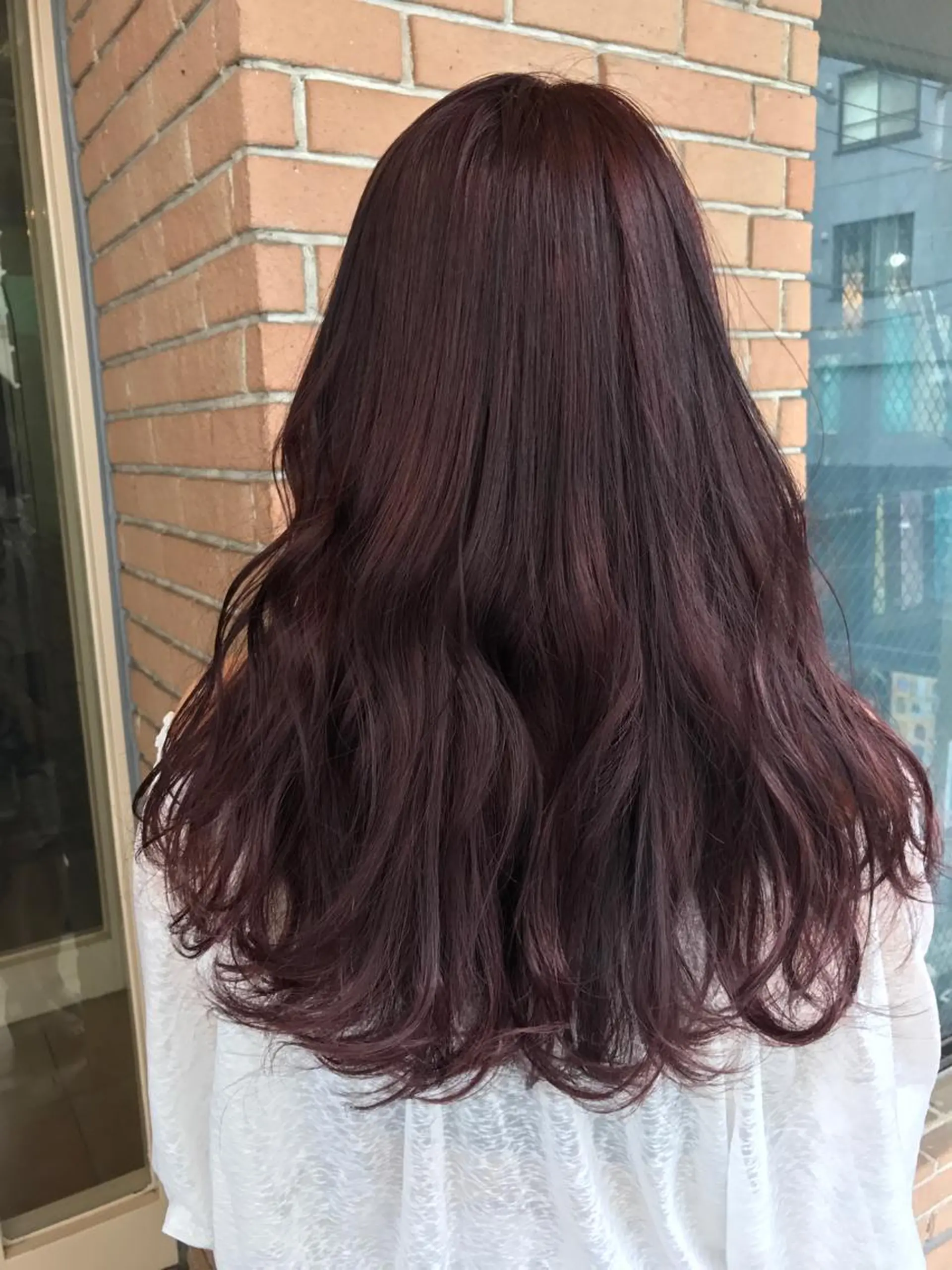 セミロング カラー パーマ ヘアアレンジ メンズ キッズ ネイル マツエク・マツパ パープルカラー パープル サロンドミルク 原宿のヘアスタイル