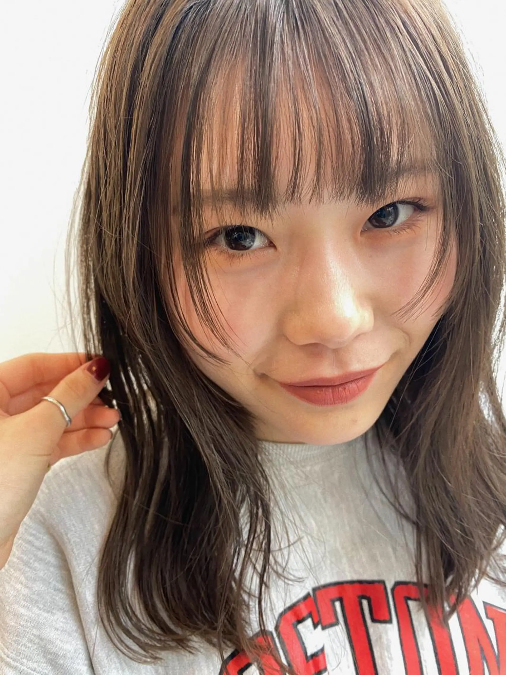 セミロング カラー 砂原 ひよりのヘアスタイル