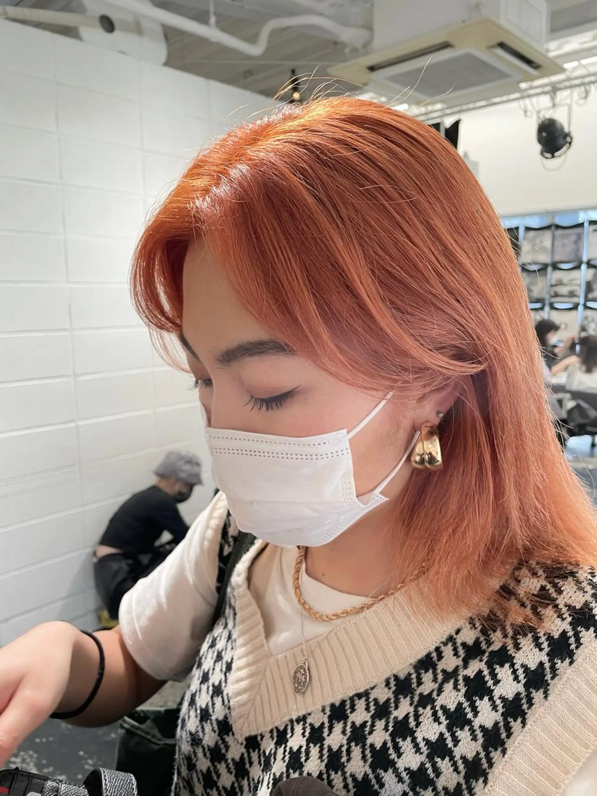 ミディアム カラー ヘアアレンジ ブリーチ オレンジ カット ヘアカラー トリートメント 艶ハイトーン/ヘア アレンジAYAKAのヘアスタイル