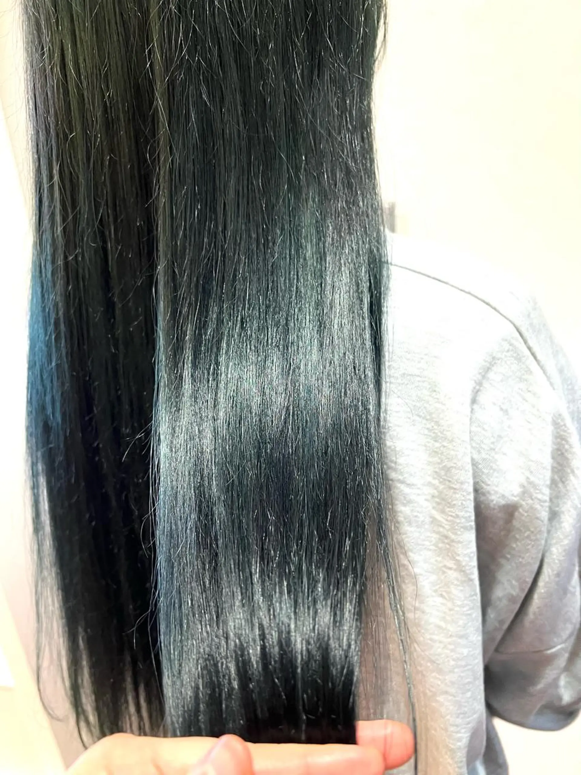 ロング カラー 蓮見  友里のヘアスタイル