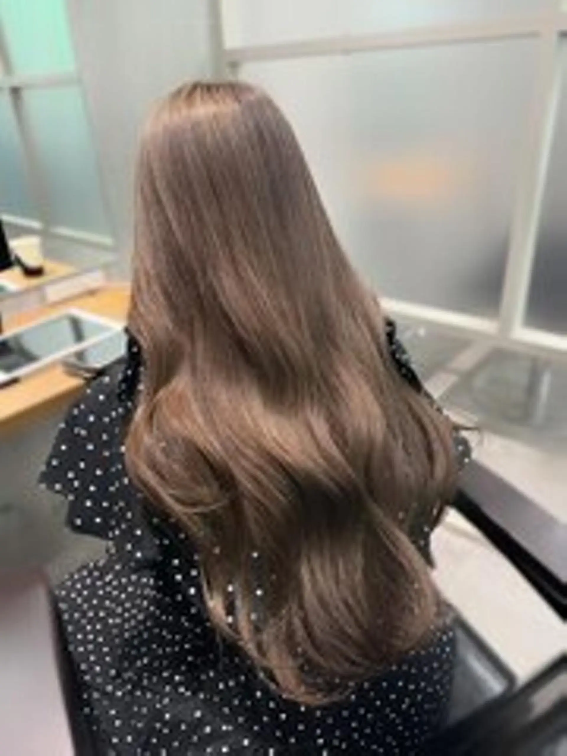 カラー newi 赤羽のヘアスタイル