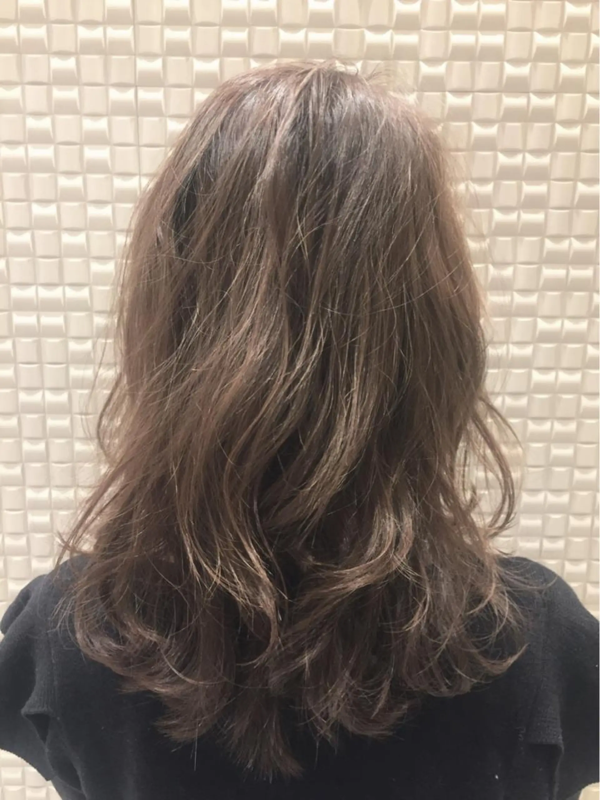 セミロング カラー ヘアアレンジ ブリーチ グレージュ ハイライトカラー ハイライト ✨ハイクオリティ✨ 山本香也のヘアスタイル
