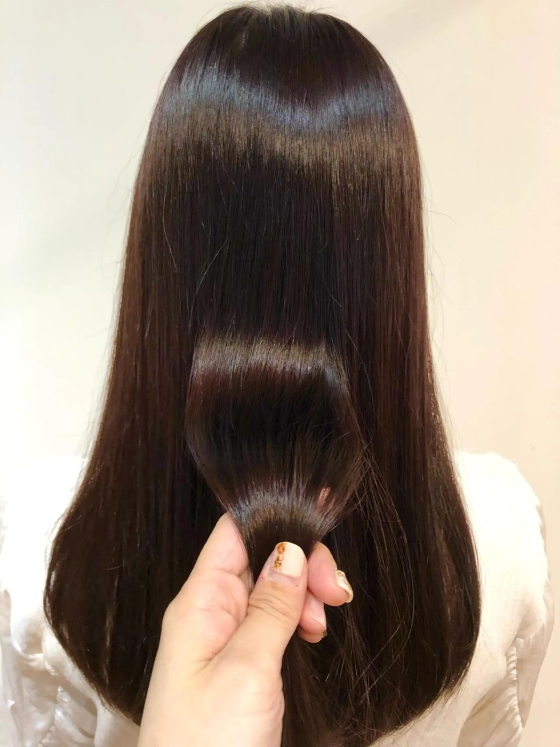 ロング カラー トップ スタイリストのヘアスタイル