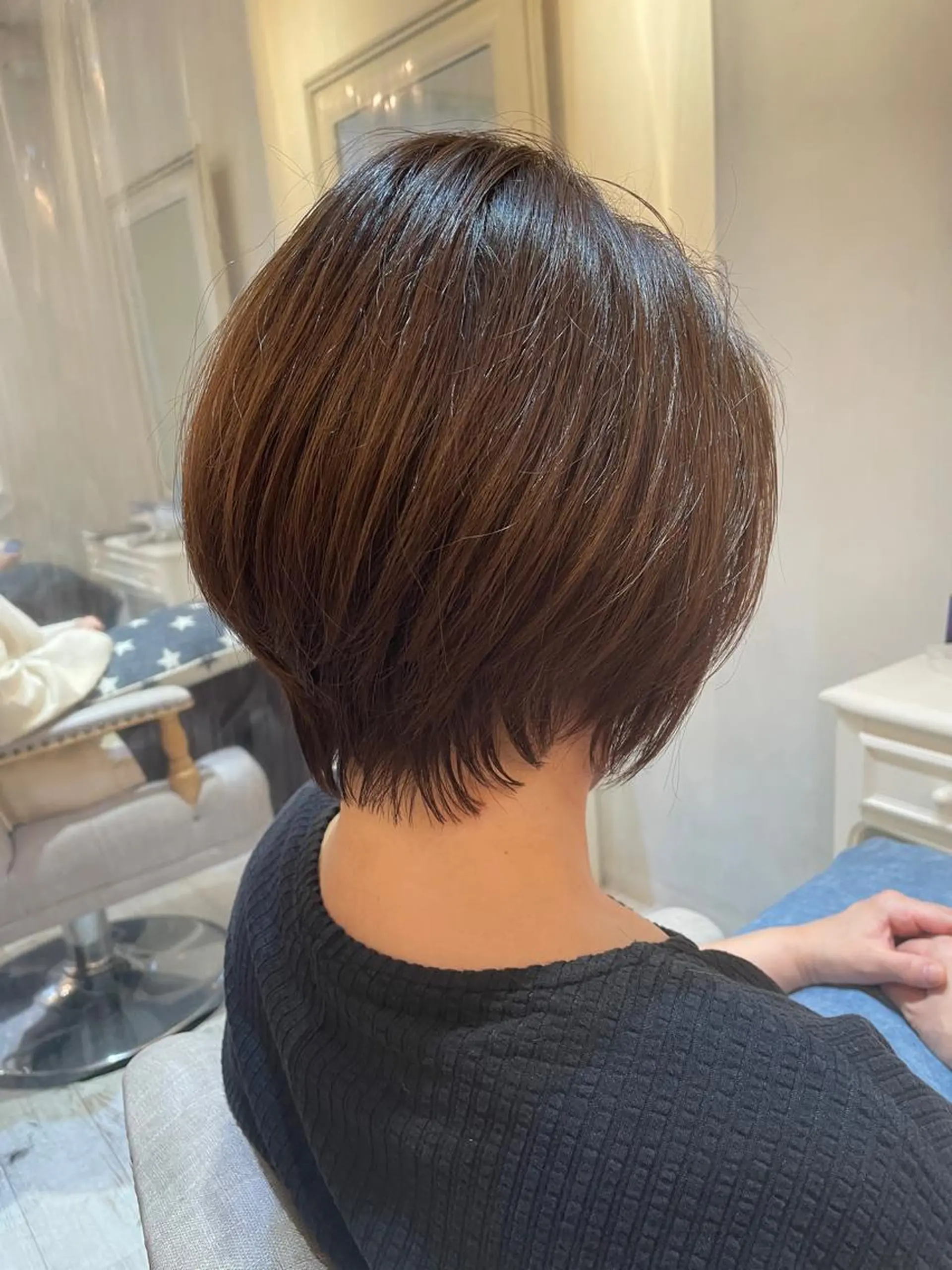 ショート カラー HATSUMEI 勅使瓦　祥のヘアスタイル
