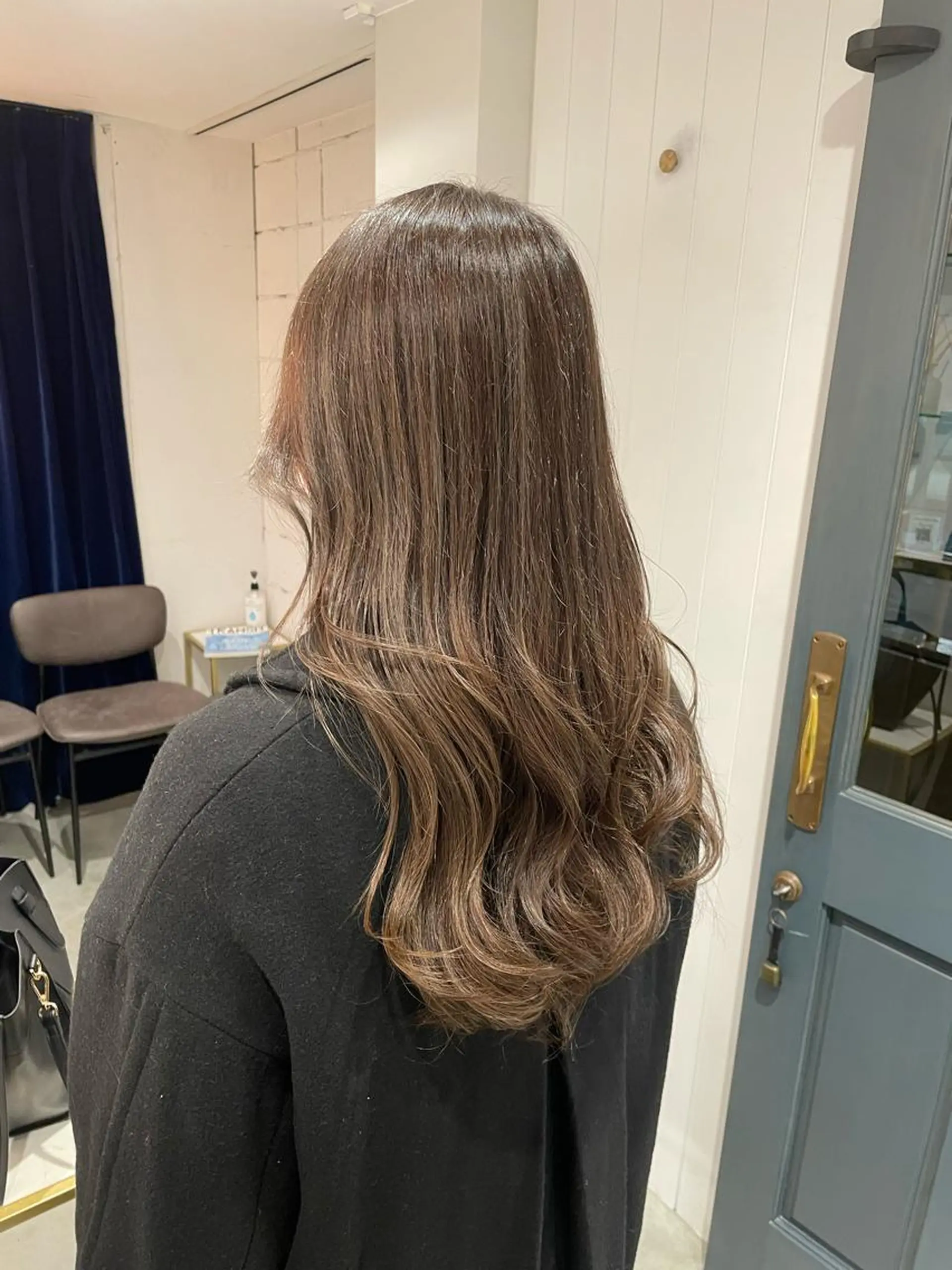 ロング カラー アッシュ ベージュカラー 透明感カラー ハイライトカラー ハイライト soto.所属・レイヤー♡ 石川優奈のヘアスタイル