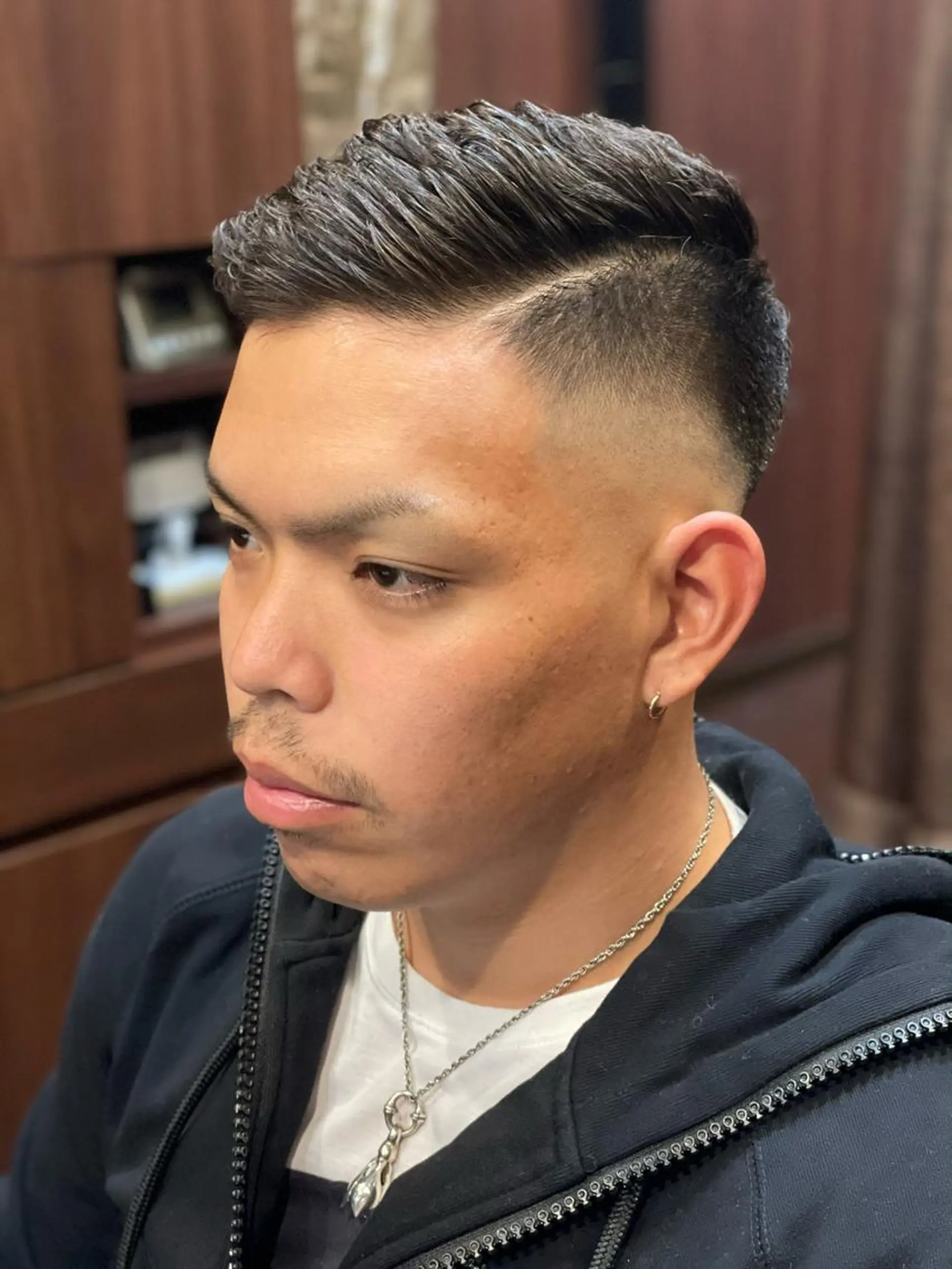 ショート パーマ メンズ フェードカット スキンフェード hiroginza新橋銀座口店モデル専用所属・岩間 佳祐のヘアスタイル