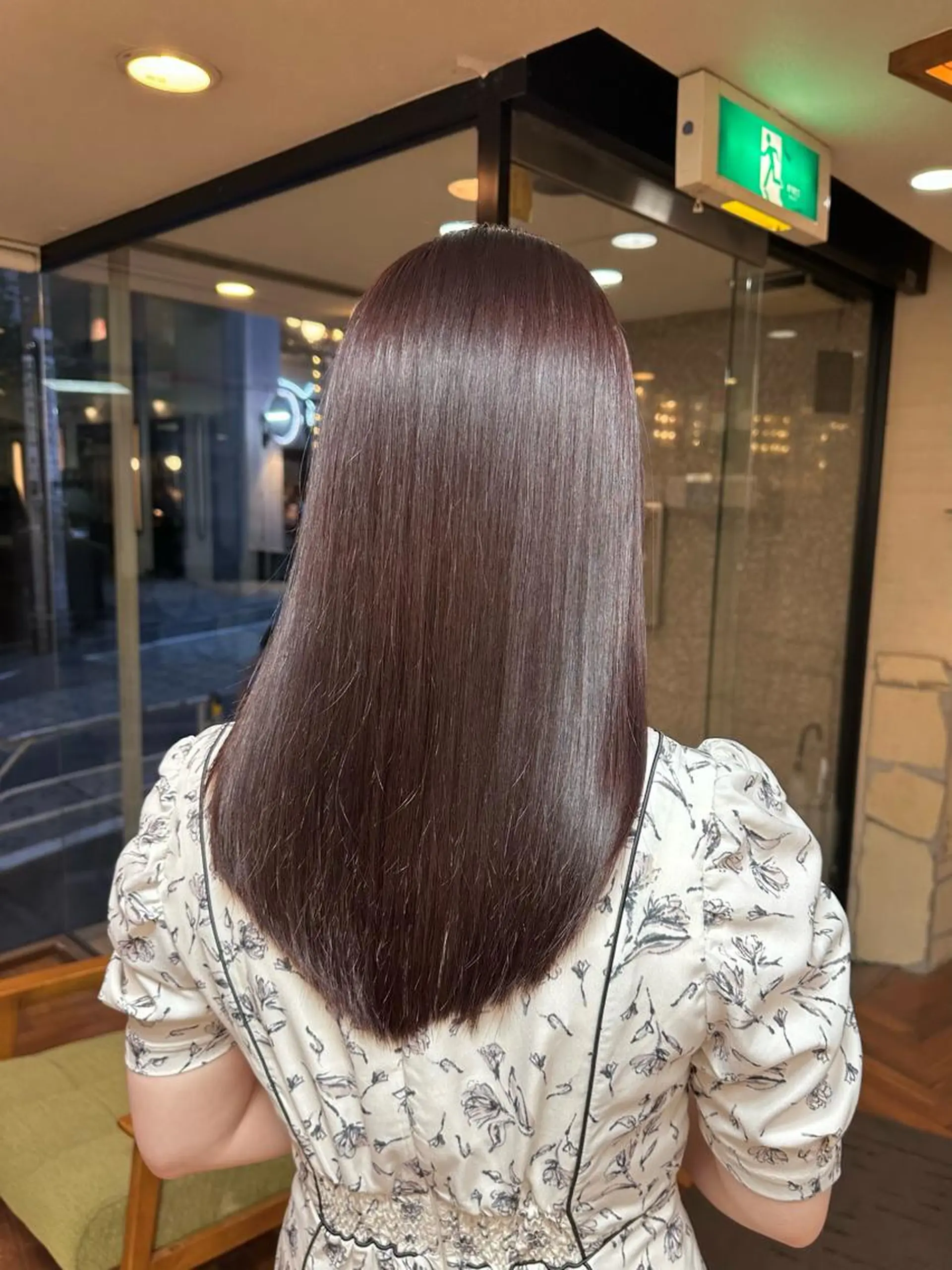 ミディアム カラー ブリーチ ラベンダーカラー ラベンダーピンク ブリーチなしカラー ピンクカラー ヘアカラー トリートメント 矢野 晃平のヘアスタイル
