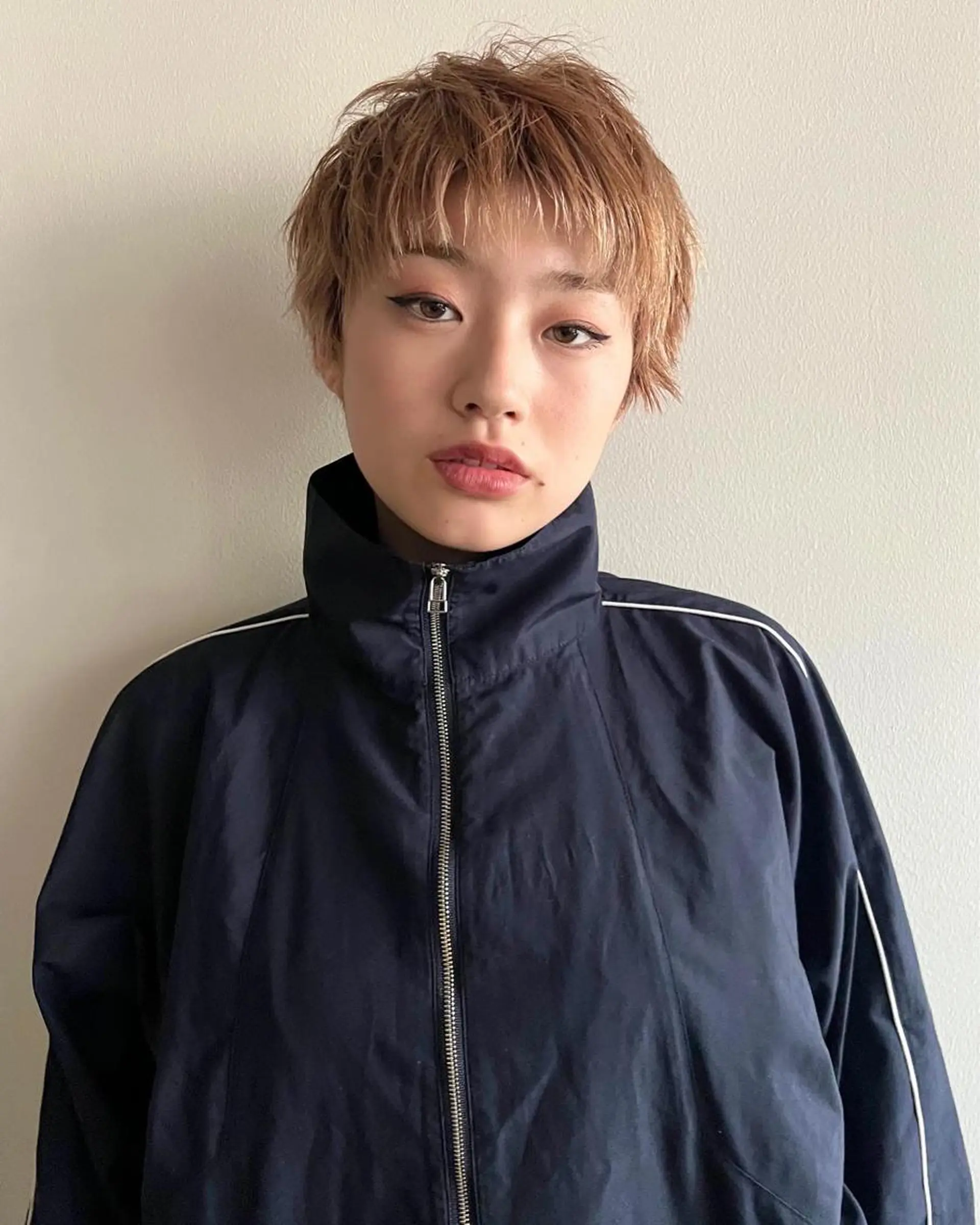 ショート カラー パーマ ヘアアレンジ メンズ キッズ ネイル マツエク・マツパ アイブロウ ウルフレイヤーカット /チヒロのヘアスタイル