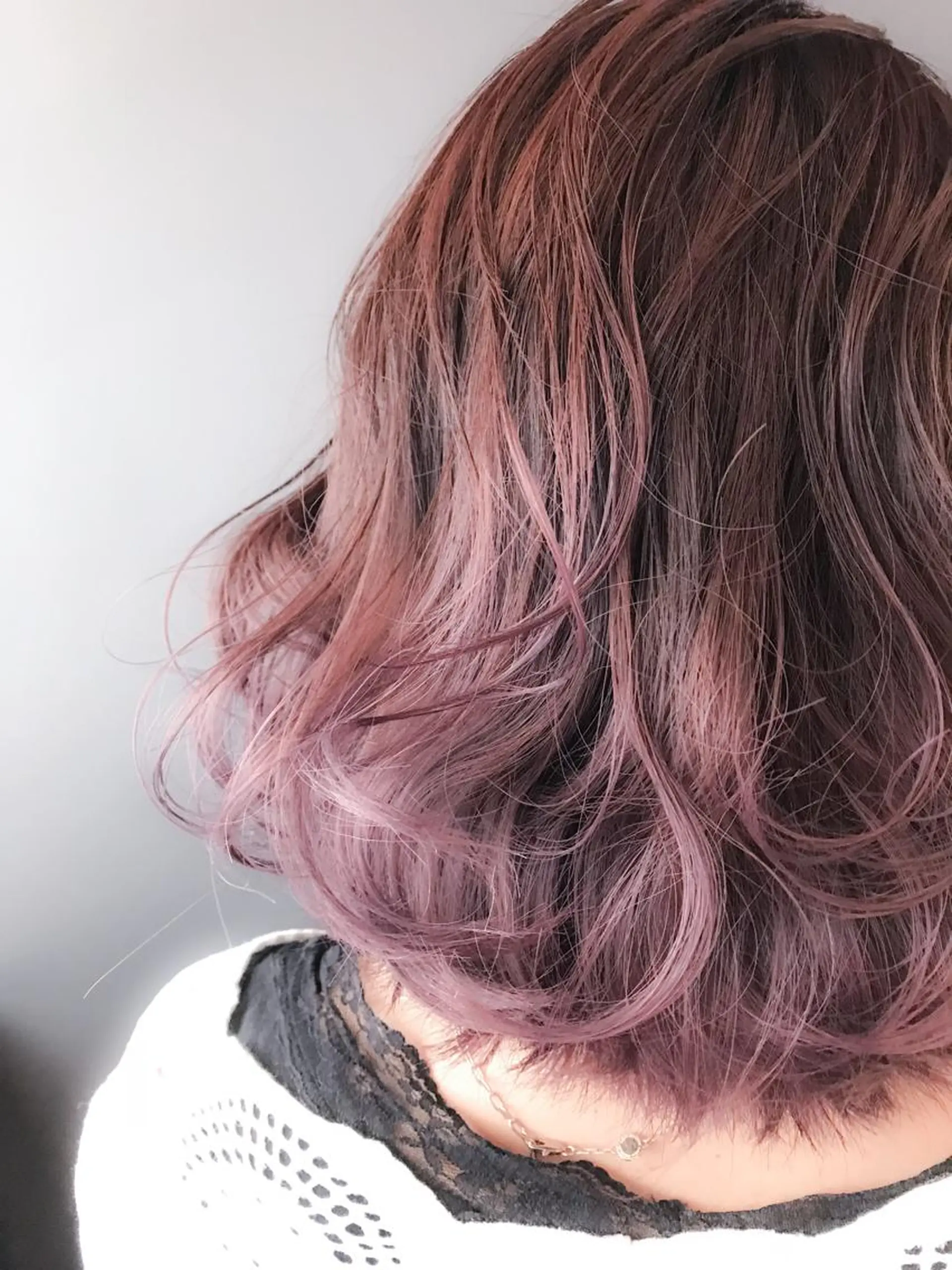 ショート カラー ブリーチ ピンクカラー パープルカラー ヘアカラー BOX mico.のヘアスタイル