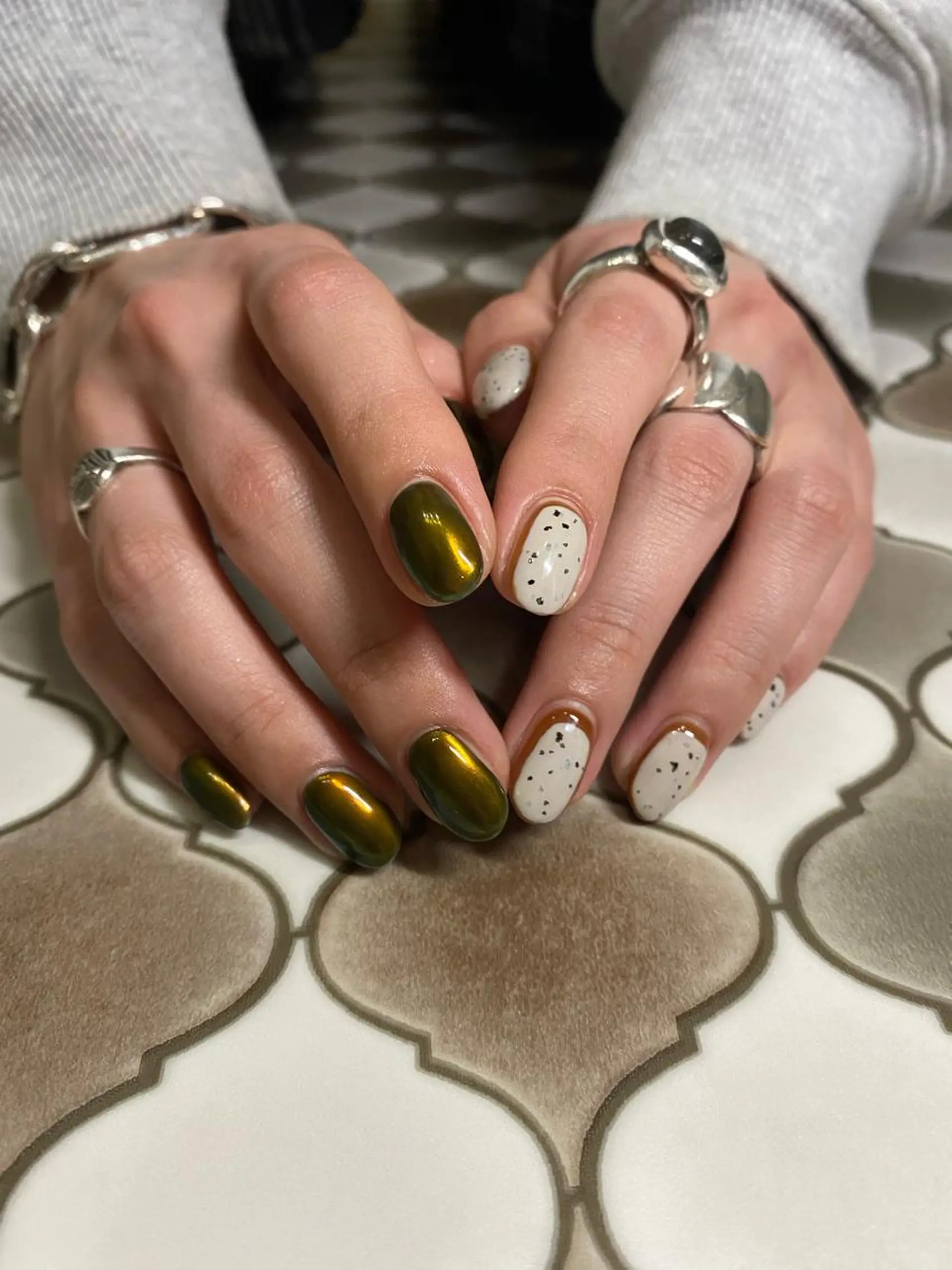 ネイル オーロラネイル ハンドネイル 梶山 美月のネイルデザイン