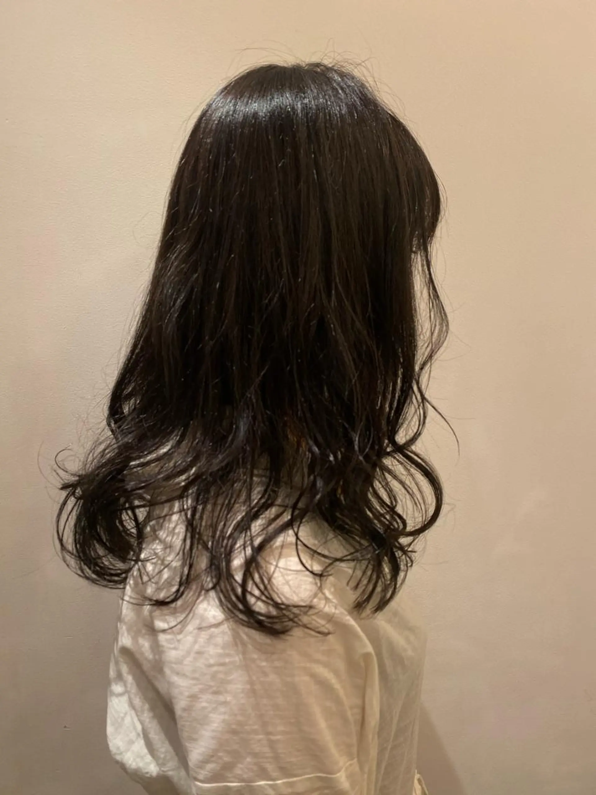 セミロング 顔周りカット 野村 莉夏香のヘアスタイル