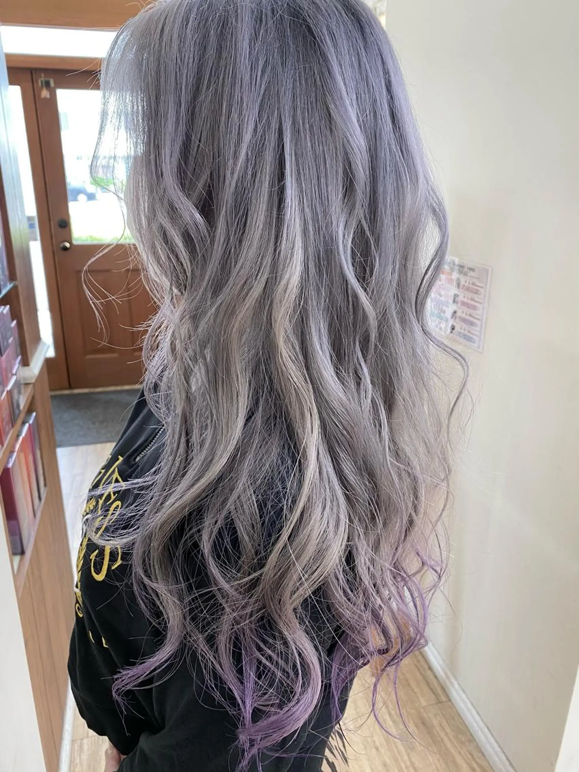 カラー SALOWIN栄 高須大貴のヘアスタイル