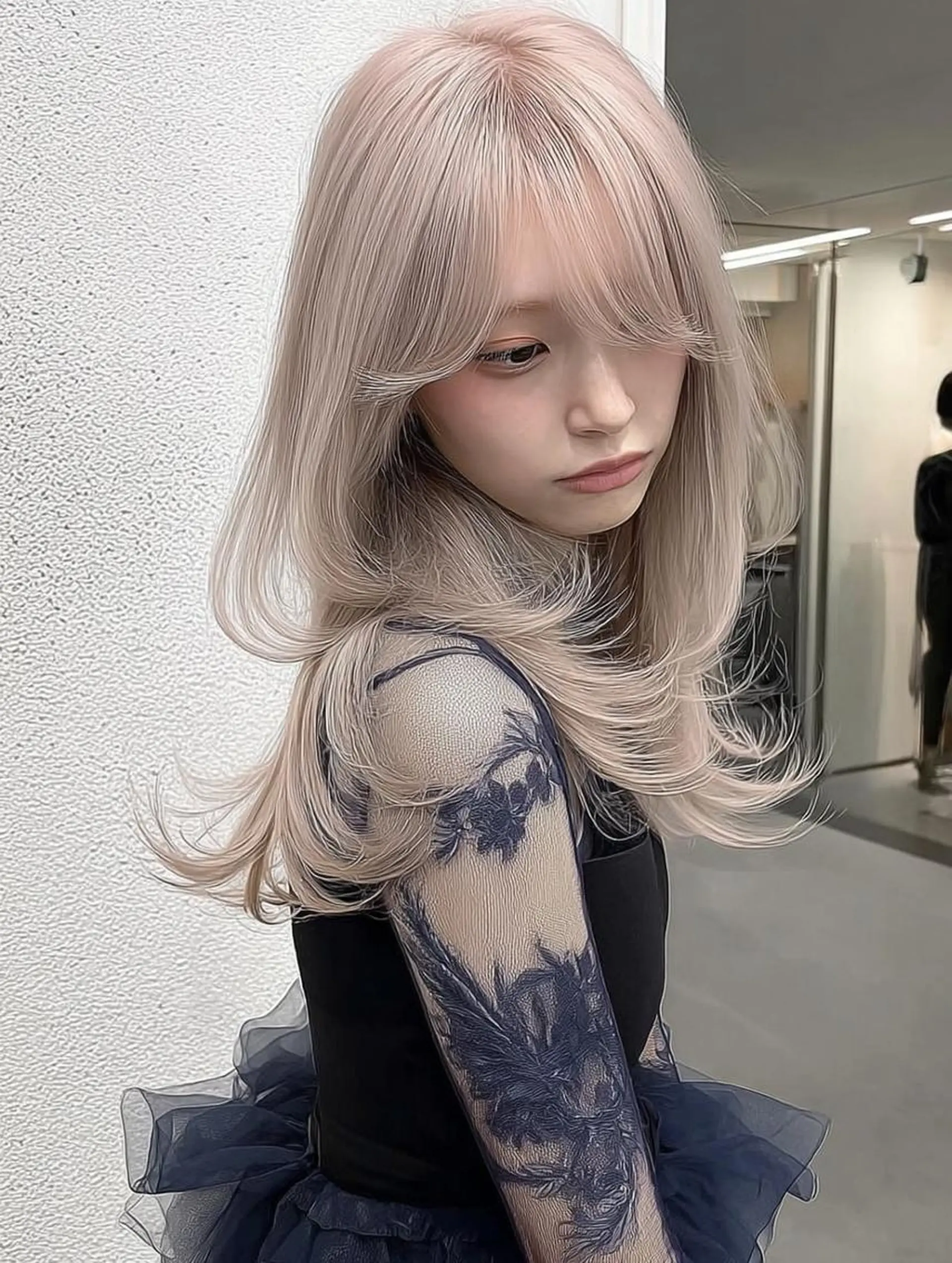 セミロング ボブ 髪質改善 韓国風ヘア レイヤーカット 縮毛矯正 カット ヘアカラー 七田 英亮のヘアスタイル