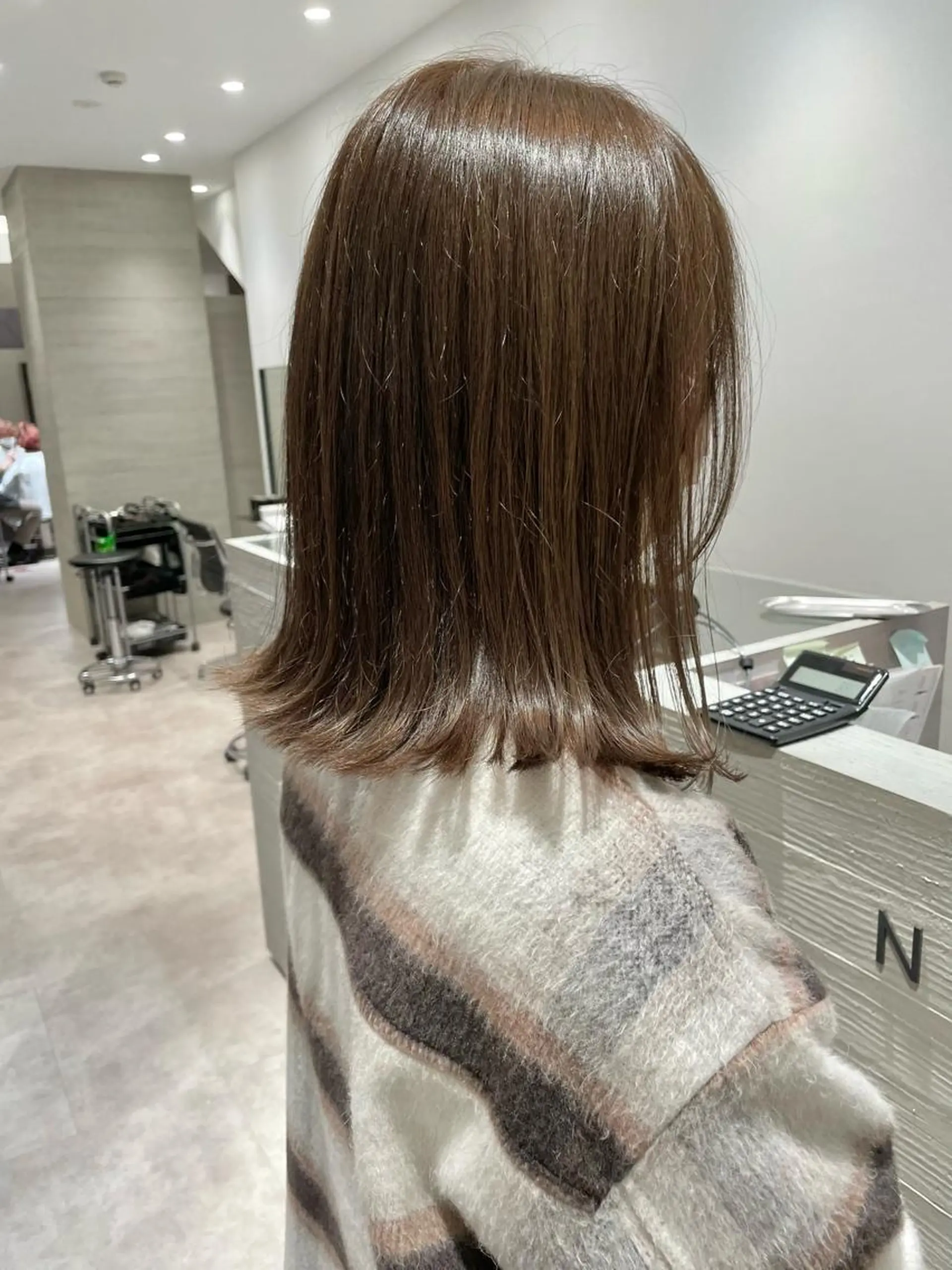 ミディアム ヘアカラー 🤍tomoka 🤍のヘアスタイル