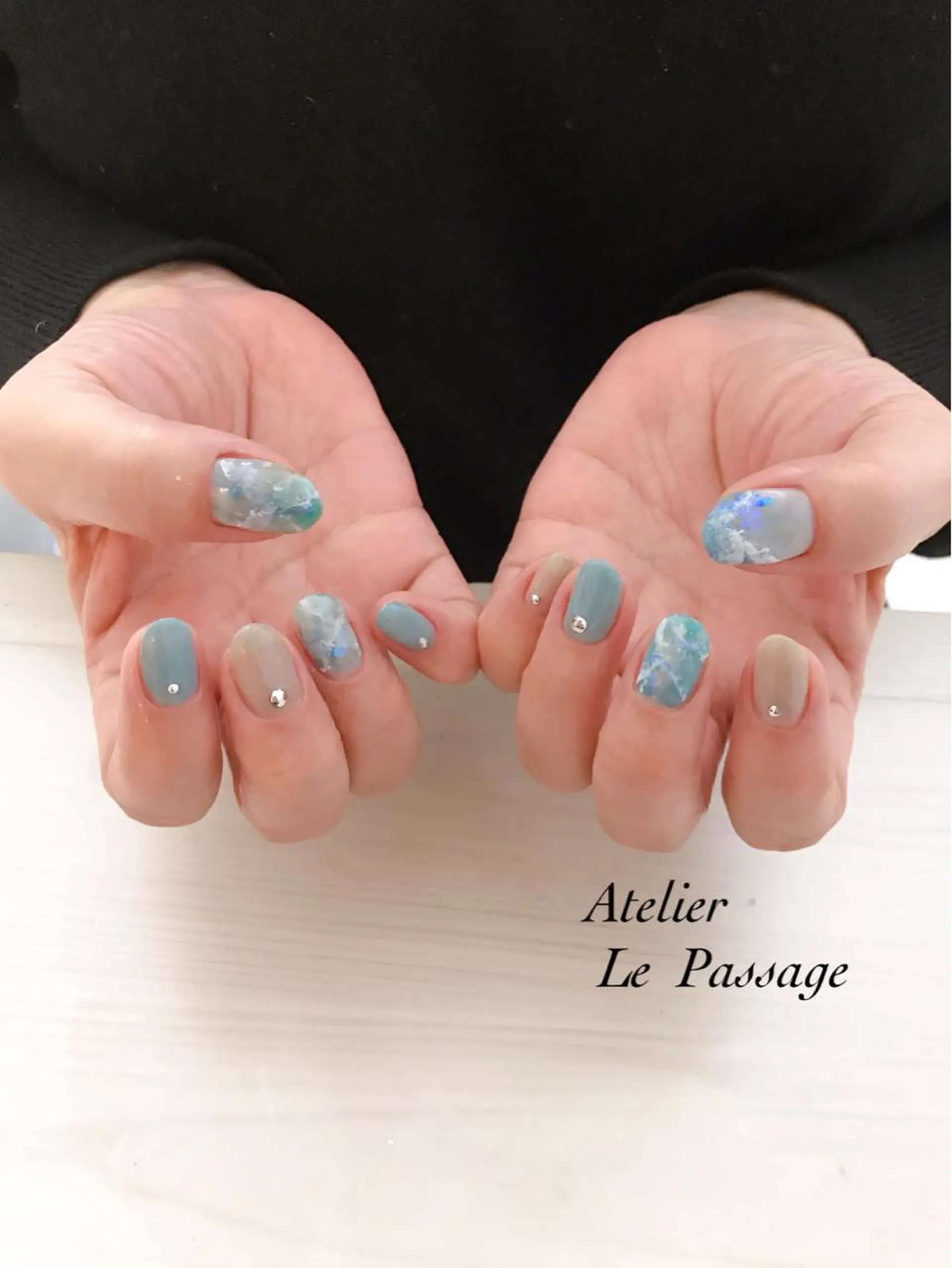 ネイル ブルー ジェルネイル 大理石ネイル(マーブル) ニュアンスネイル パラジェル h nakatsukaのネイルデザイン