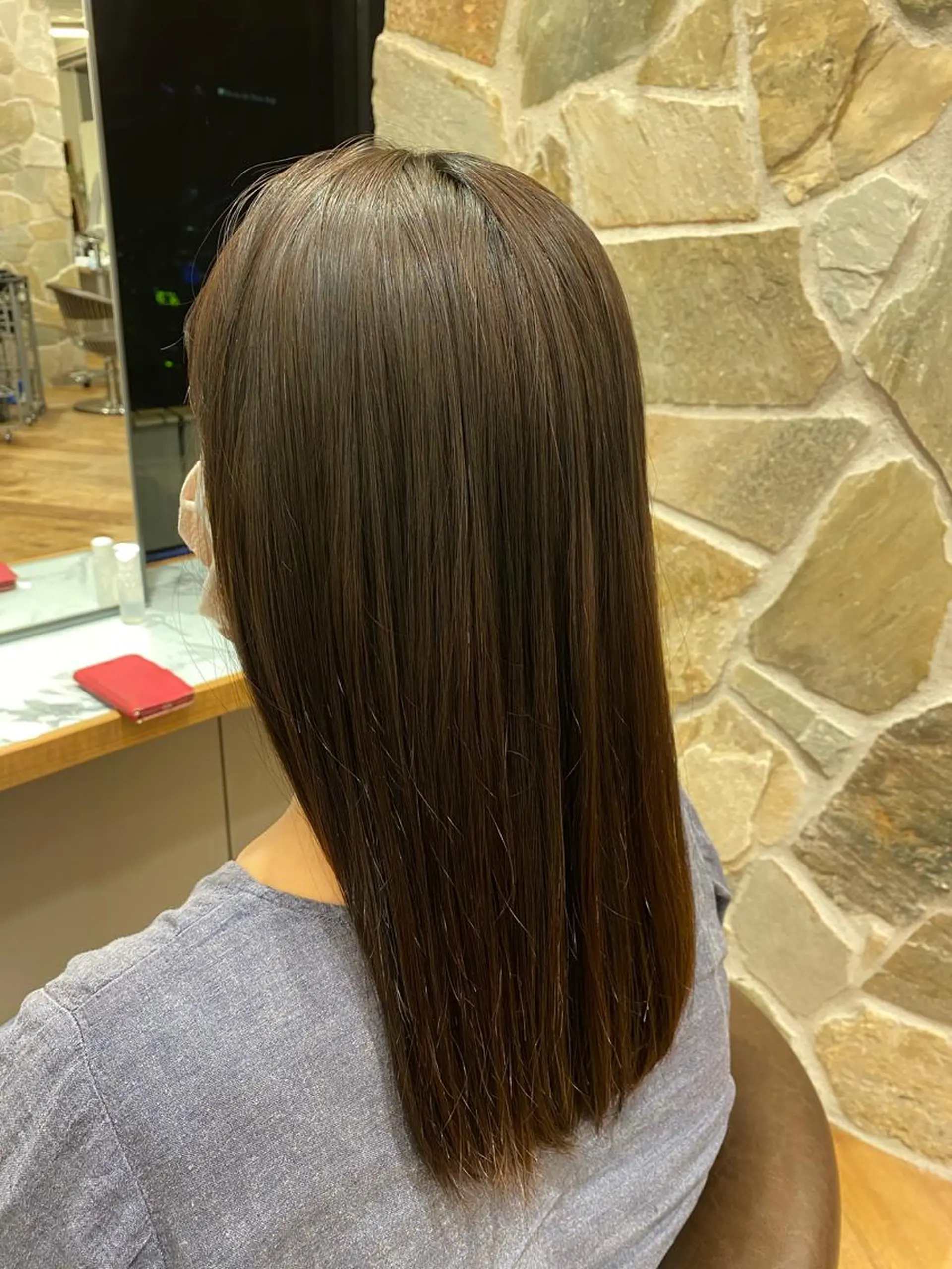 ロング レイヤー/グレージュ メンズパーマのヘアスタイル
