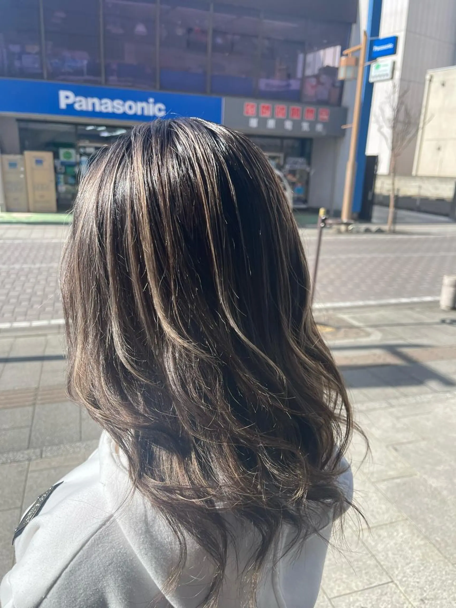 ロング ハイトーン ／ レイヤー/吉田陸斗のヘアスタイル